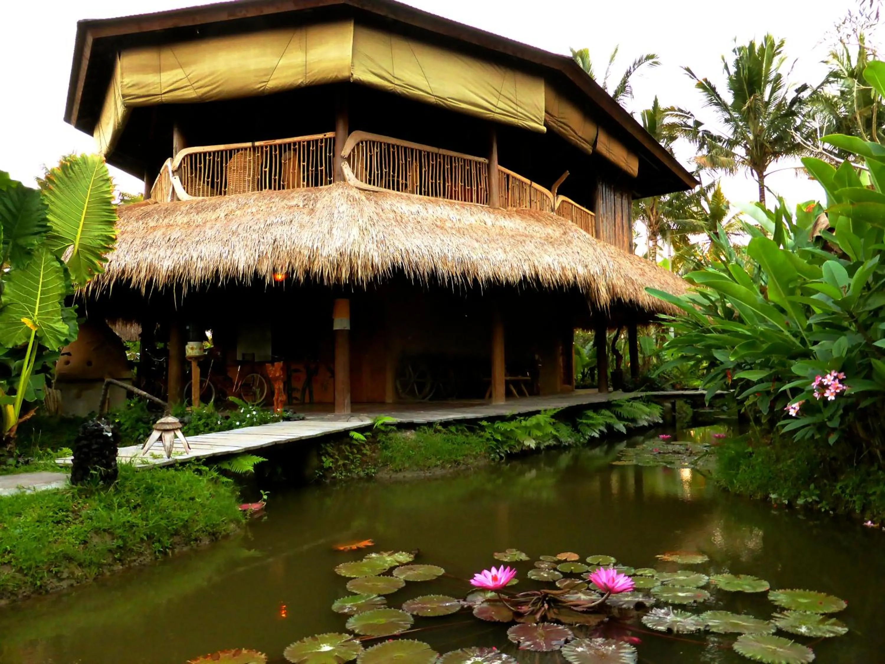Facade/entrance in Dragonfly Village
