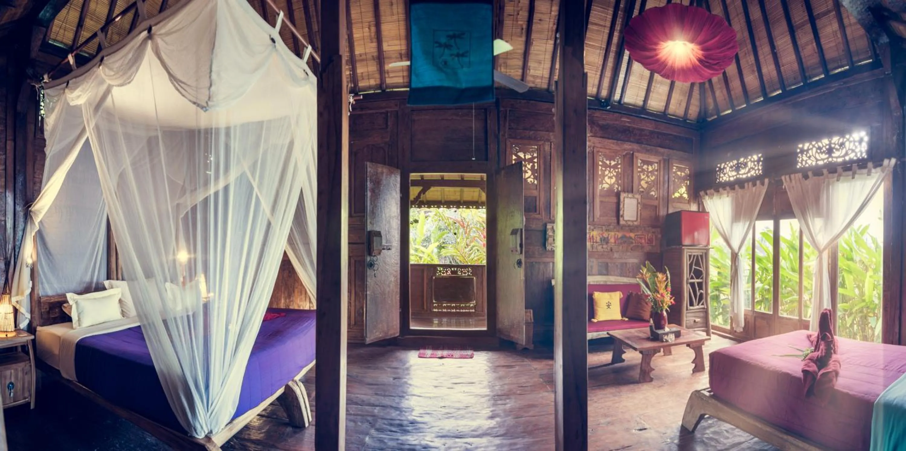 Living room, Bed in Dragonfly Village