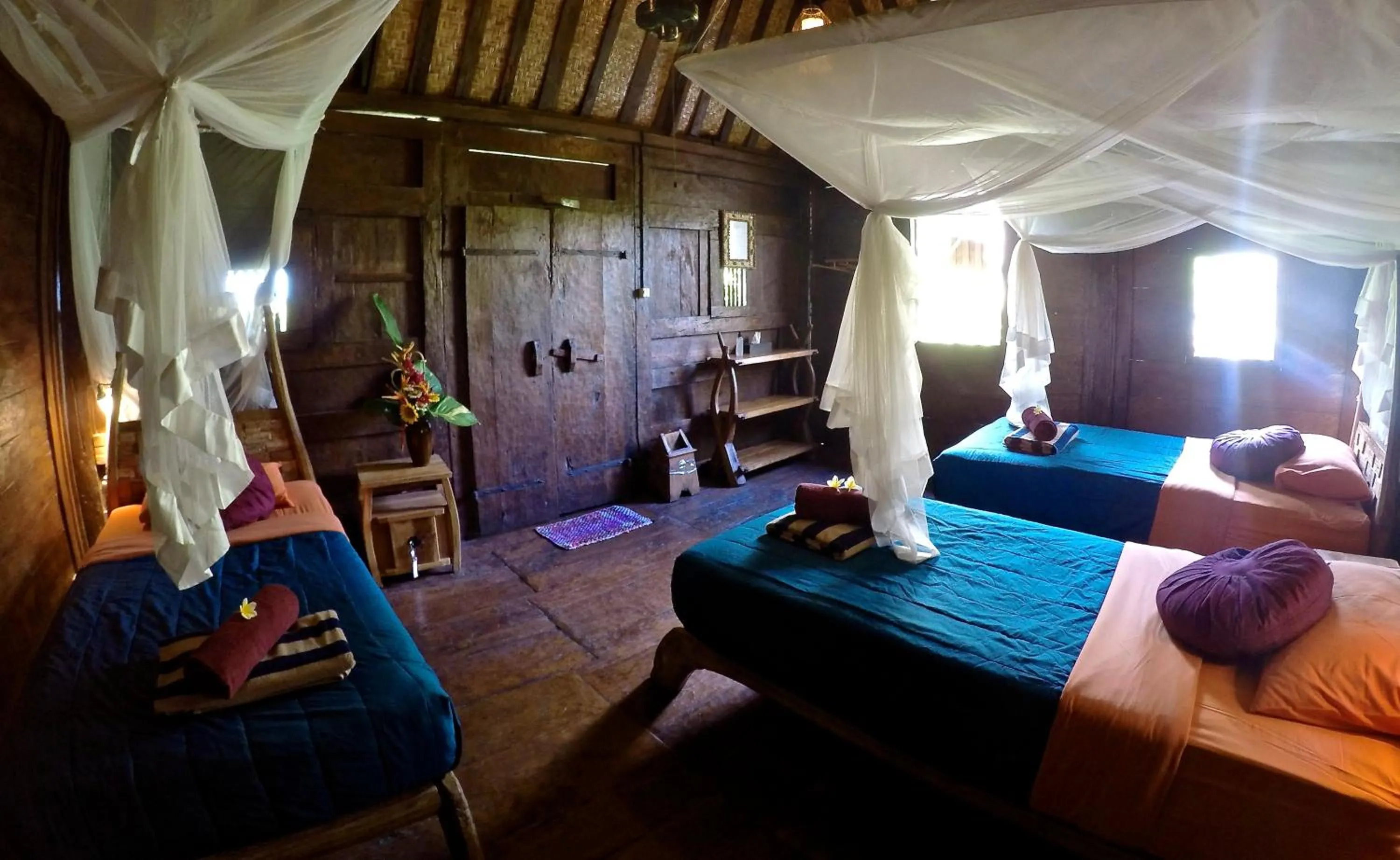 Photo of the whole room, Bed in Dragonfly Village
