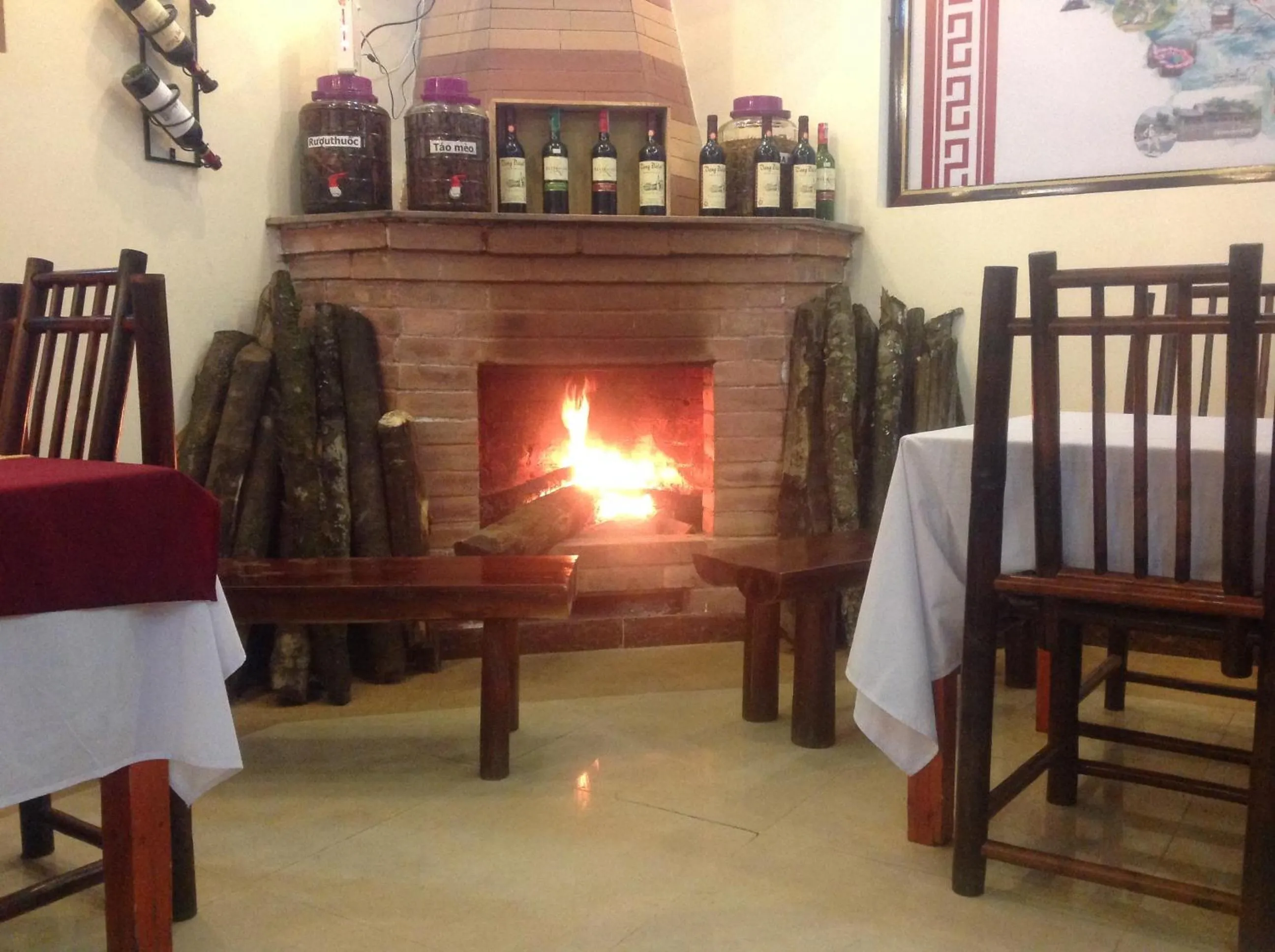 Communal lounge/ TV room in Sapa Lake View Hotel