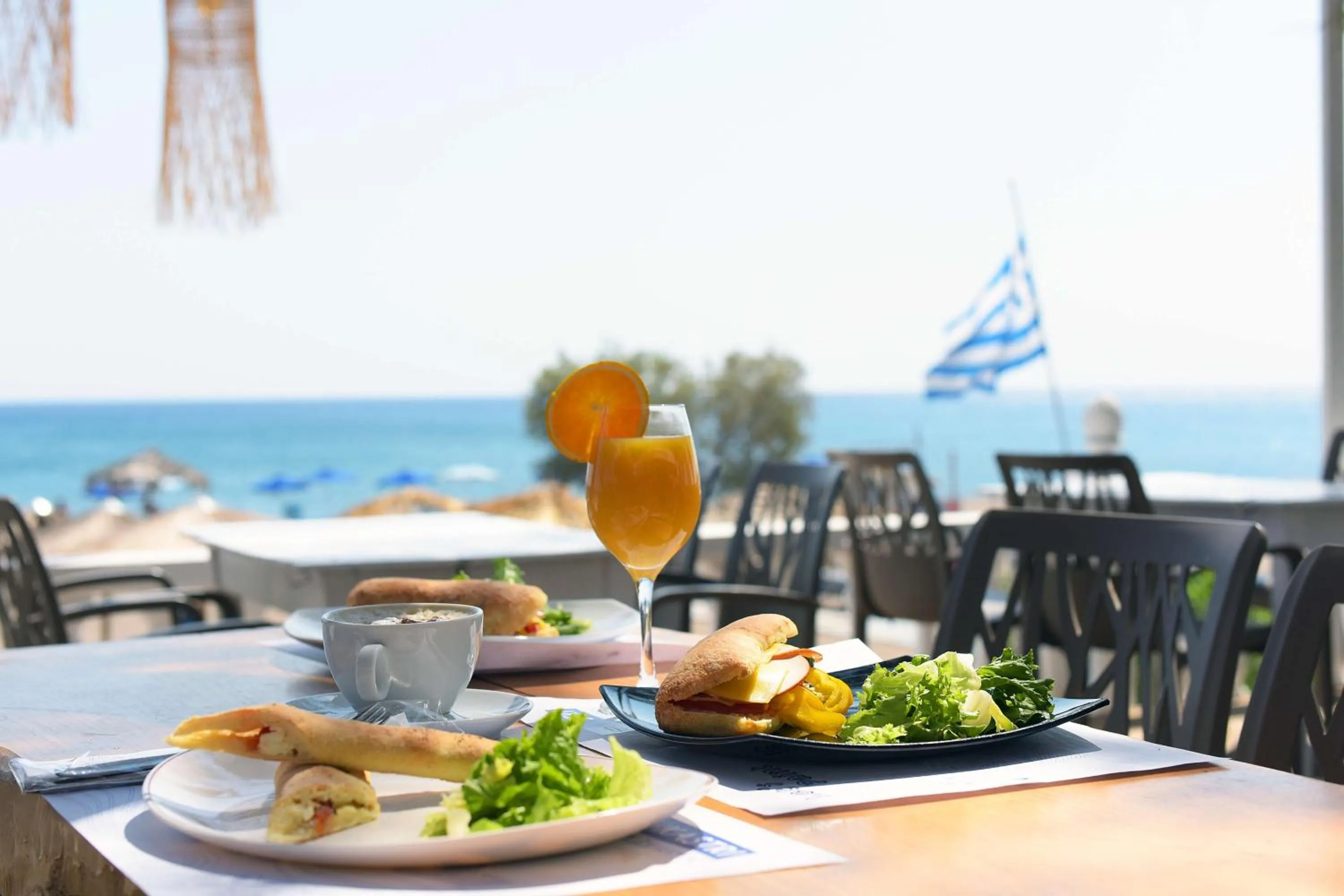 Restaurant/places to eat in Marini Seaside