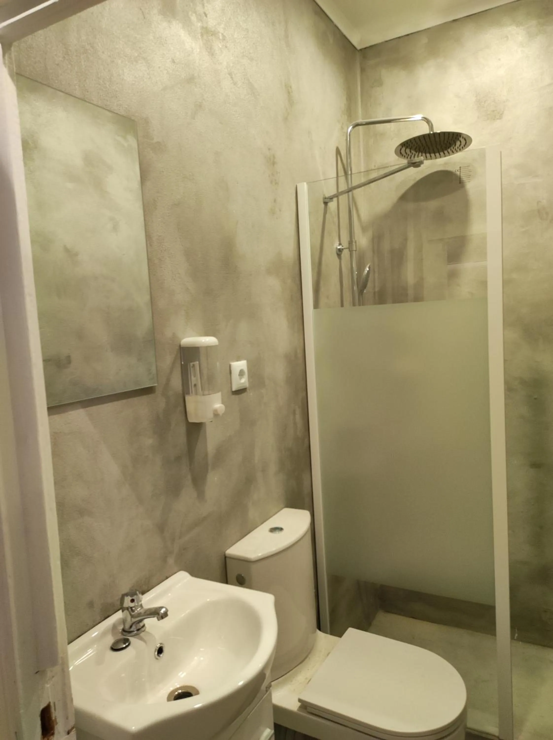 Shower in Duque de conventus