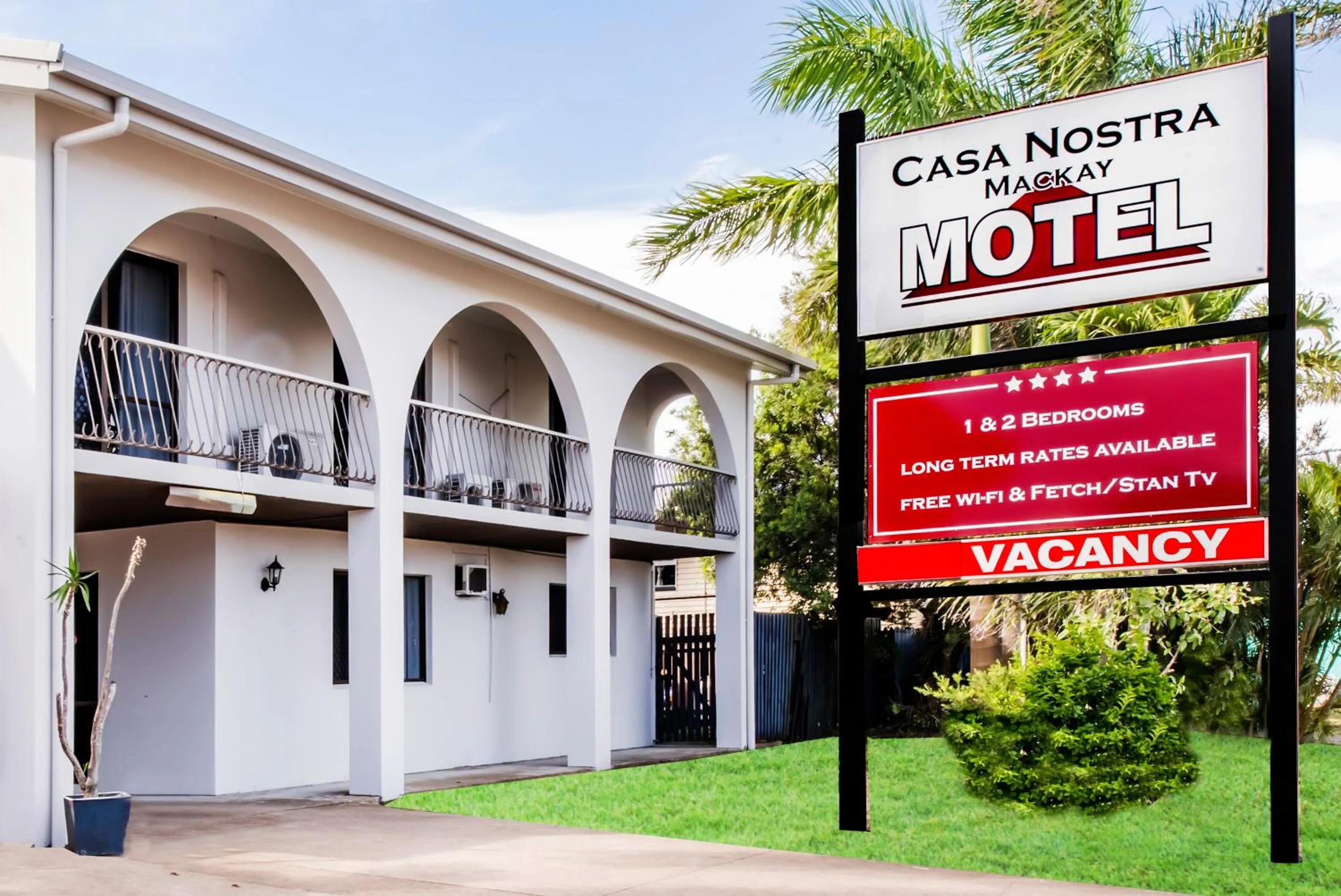 Property building in Casa Nostra Motel Mackay