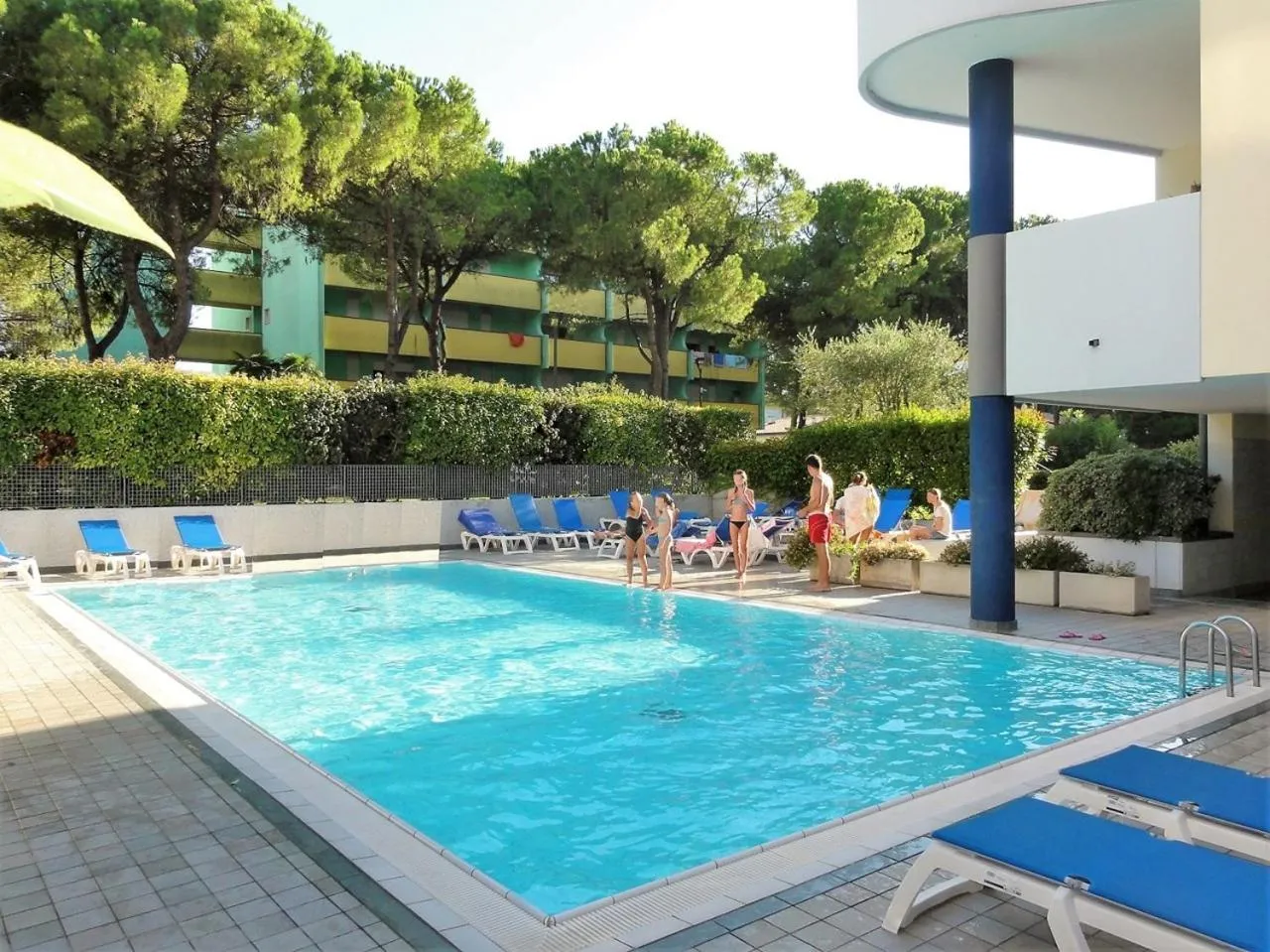 Swimming pool in Green Holiday Wohnung mit Schwimmbad