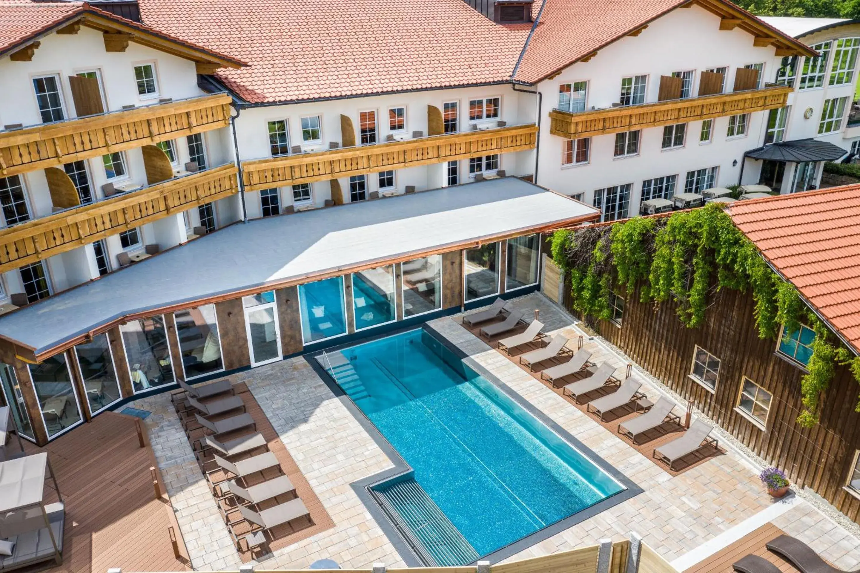 Bird's eye view, Pool View in Hanusel Hof