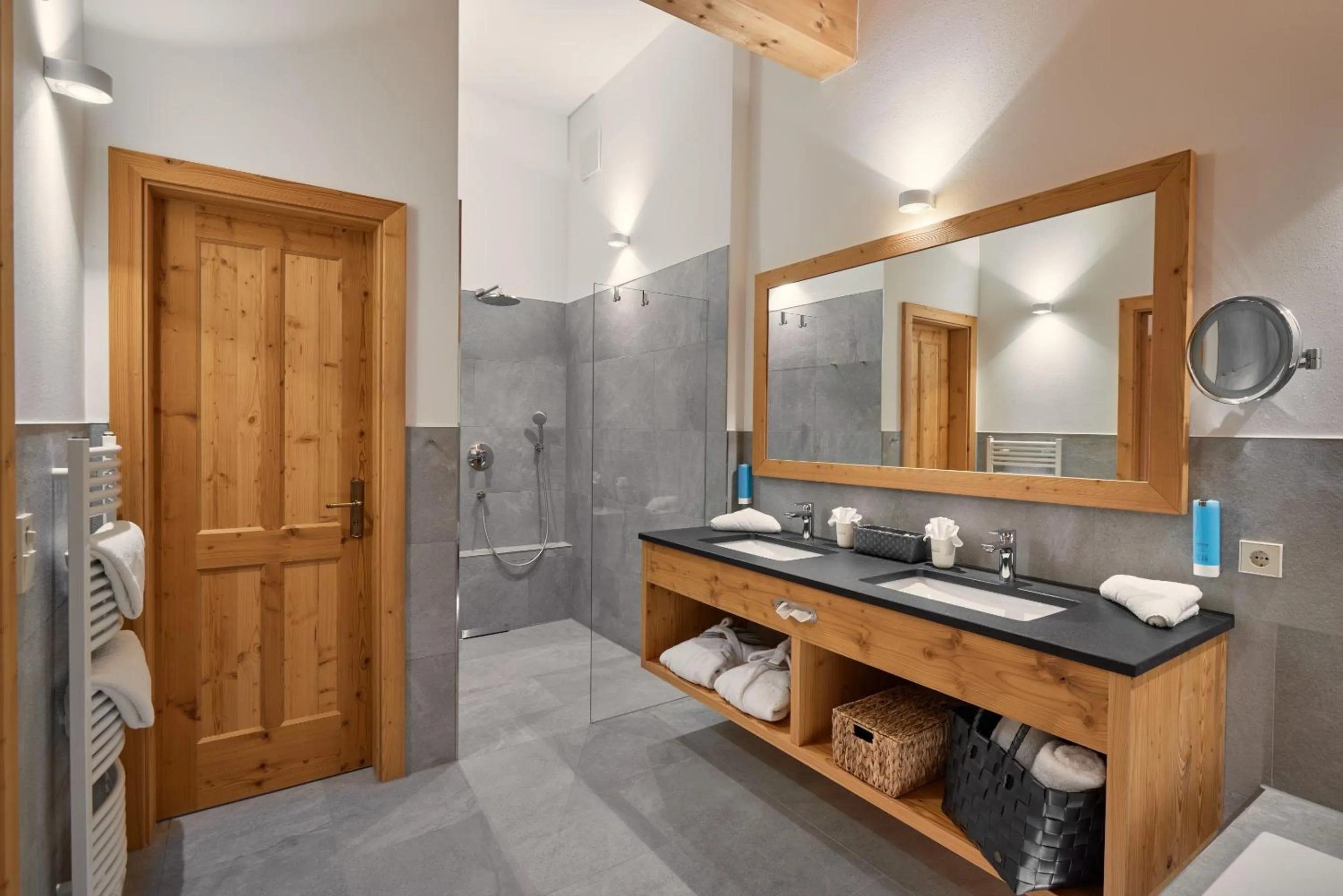 Shower in Hanusel Hof Wellness & Genuss in Panoramalage