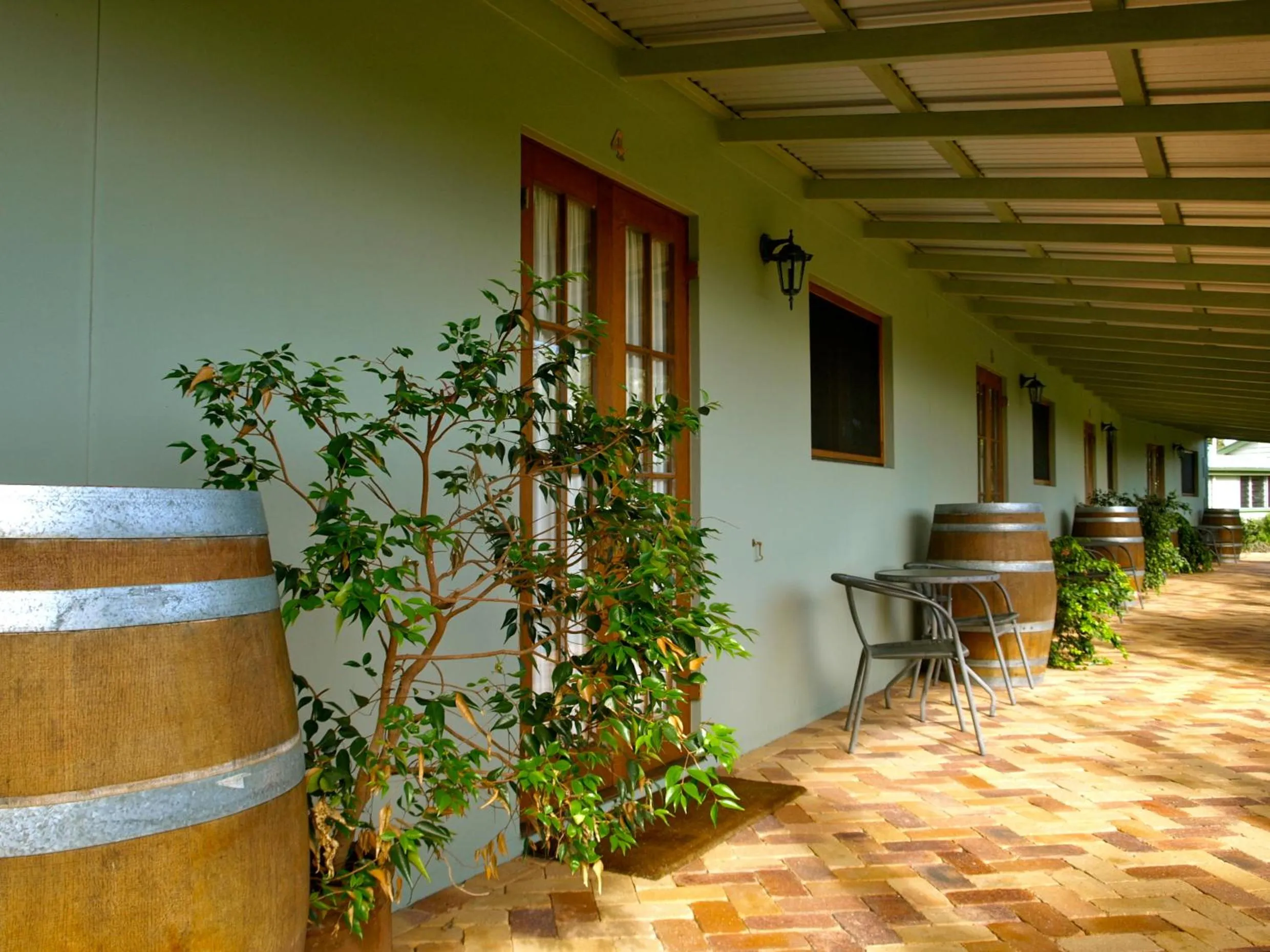 Facade/entrance in Amamoor Lodge