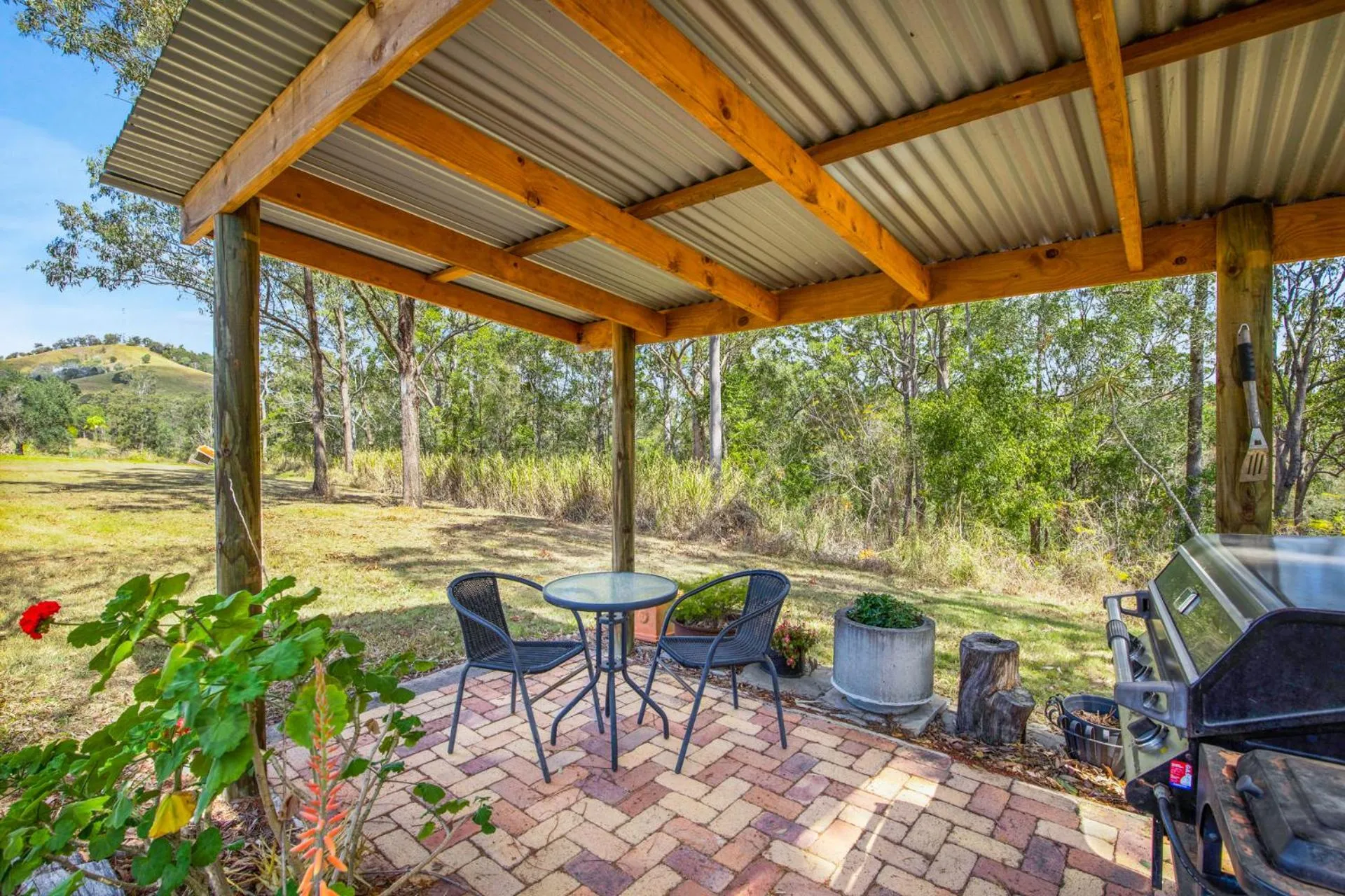 BBQ facilities in Amamoor Lodge