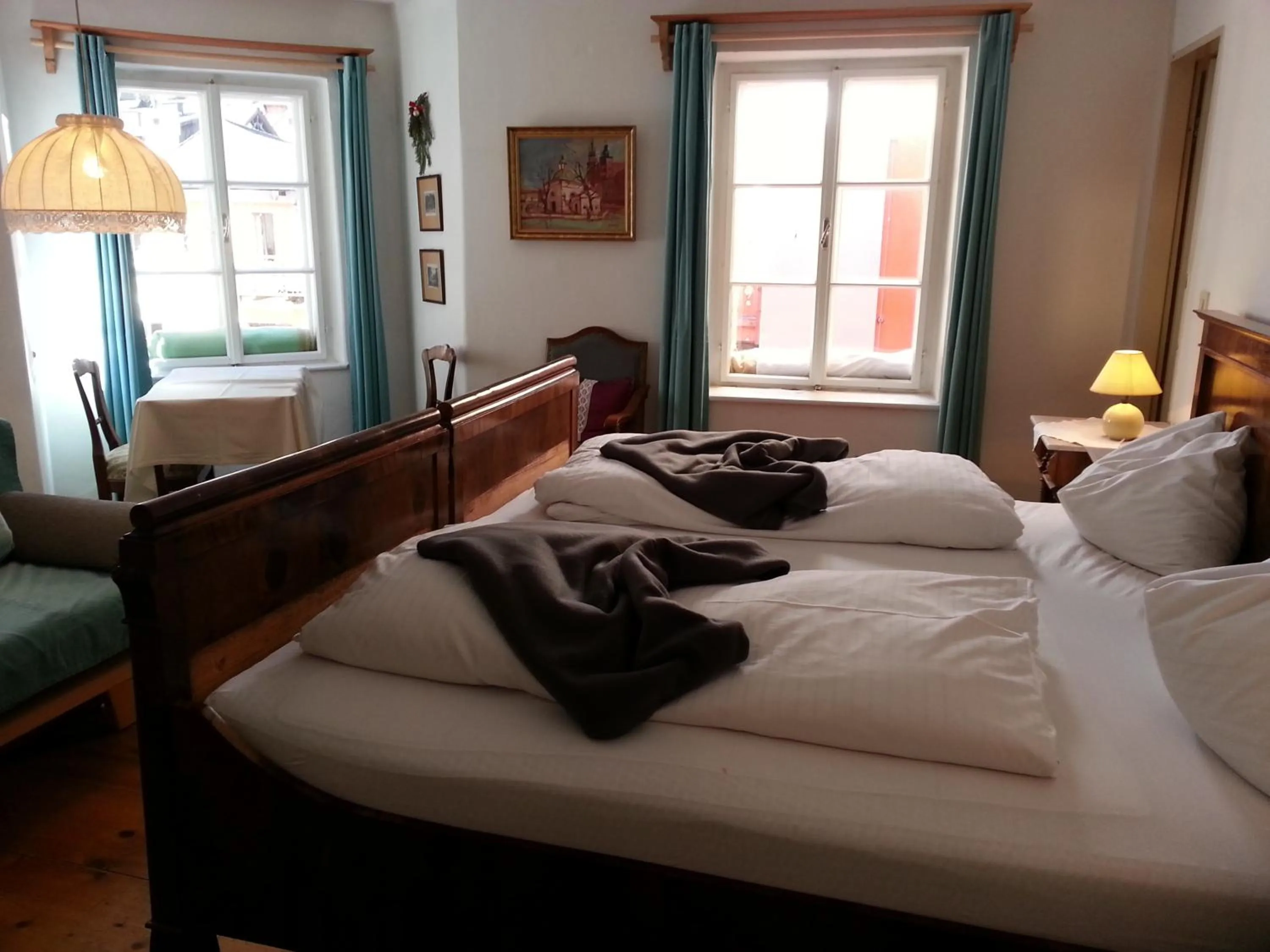 Bed in Gasthof Simony Hallstatt B&B