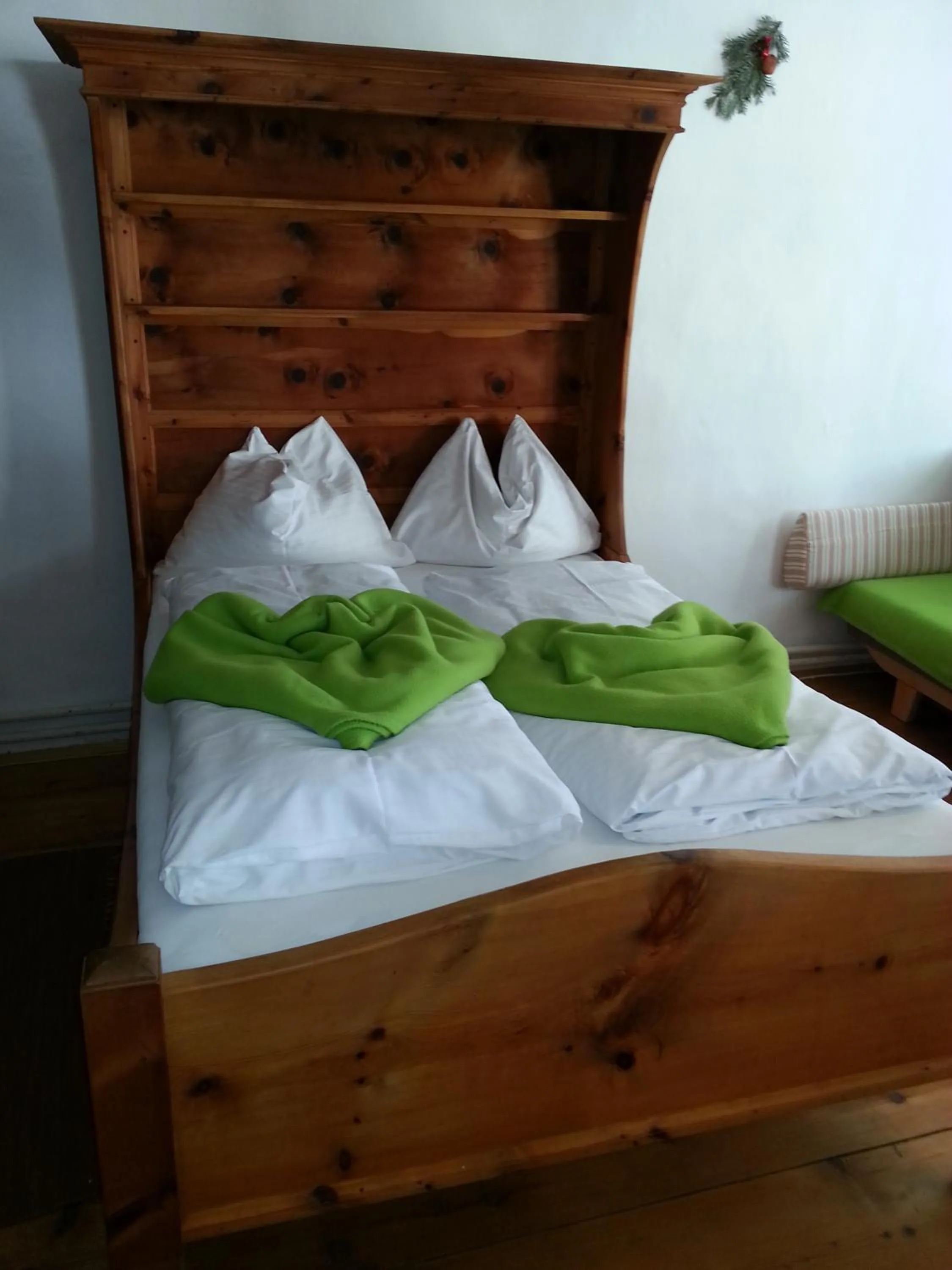 Bed in Gasthof Simony Hallstatt B&B