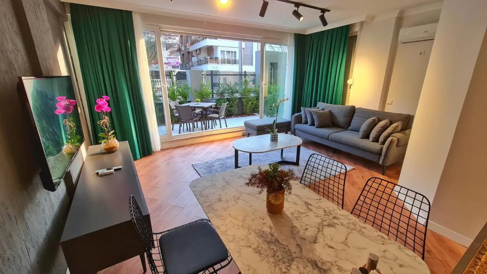 Apartment - Ground Floor in Letstay Sweet Home Yellow Apartment - Ground Floor in Letstay Sweet Home Yellow