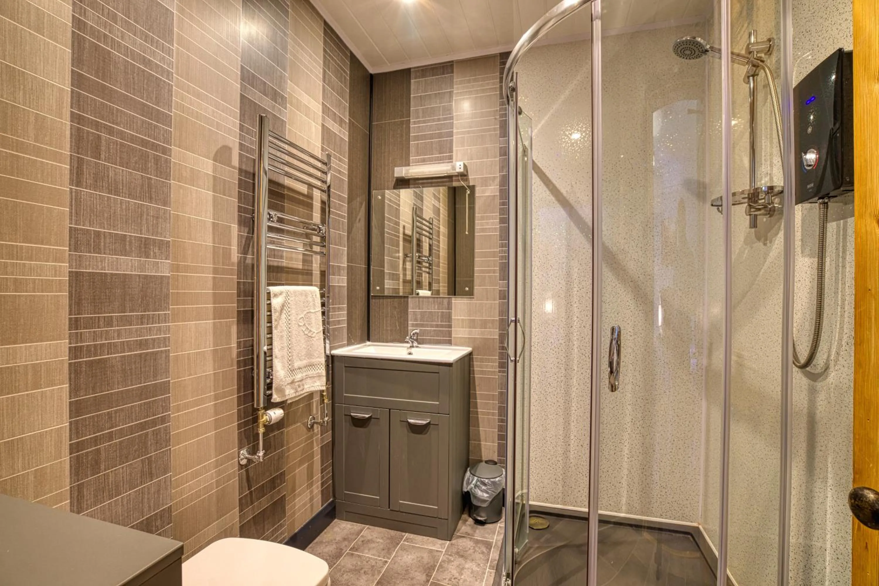 Shower in Woodlands Bed and Breakfast