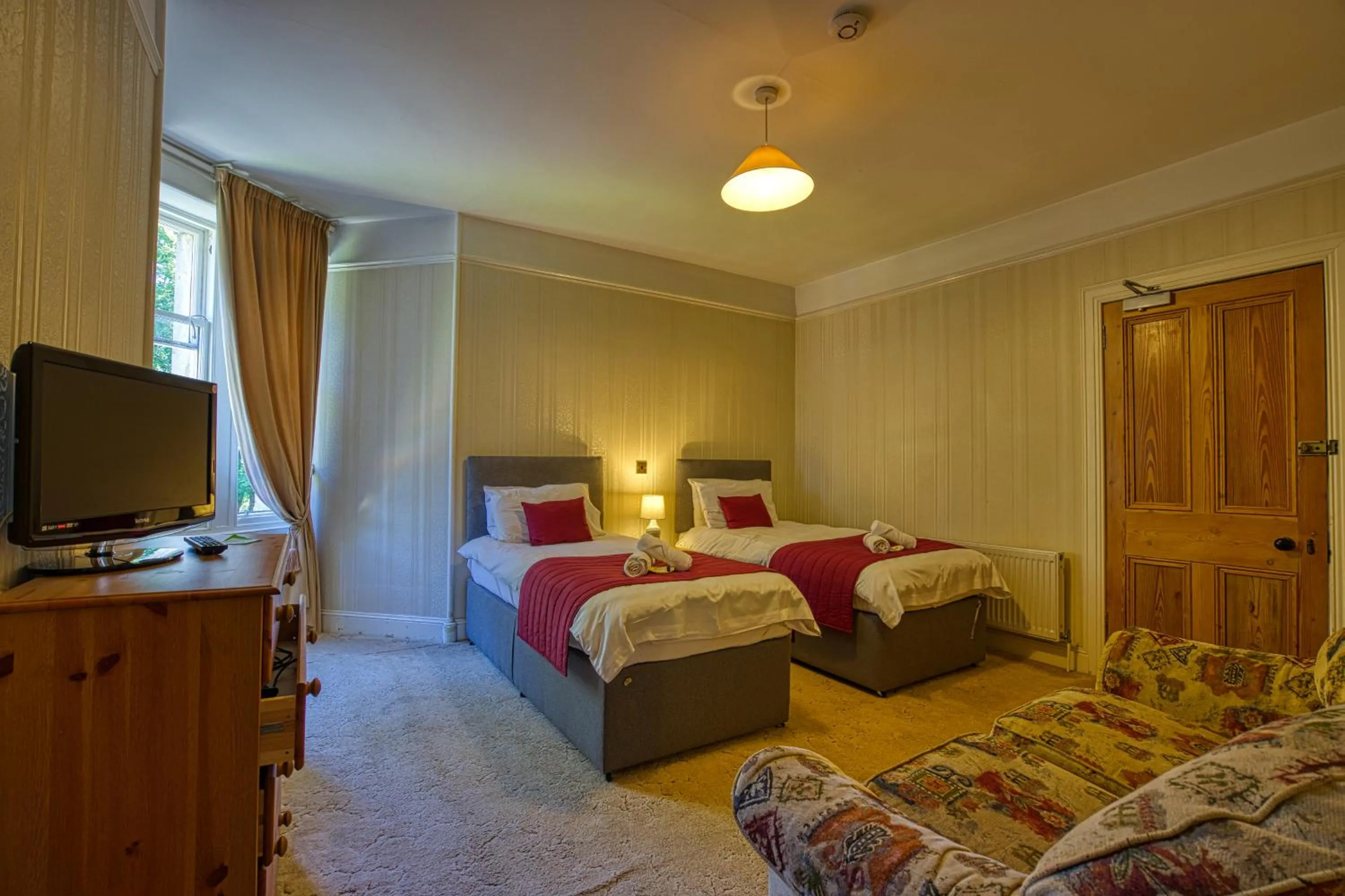 Shower, Bed in Woodlands Bed and Breakfast