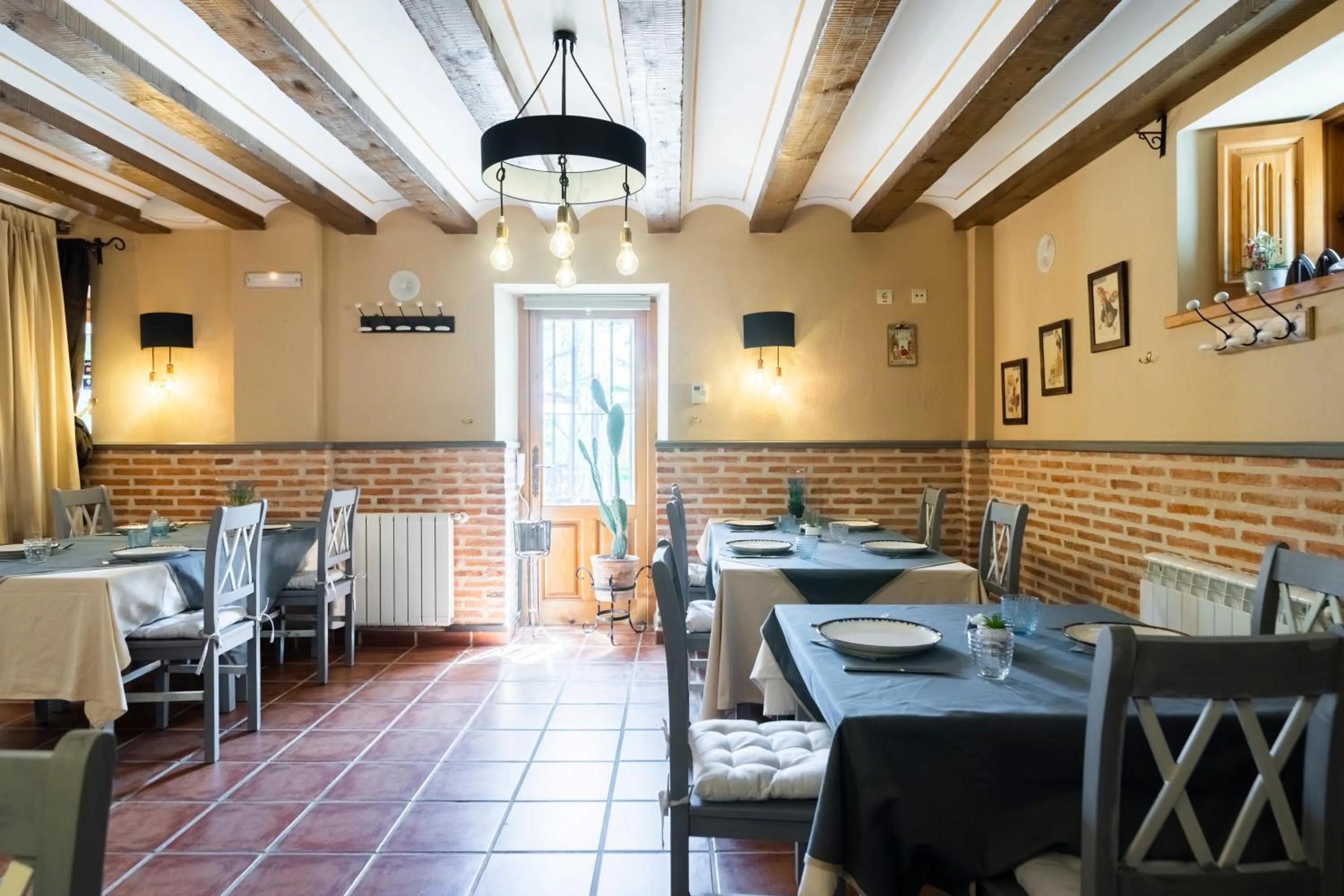 Restaurant/places to eat in El Torreon de Navacerrada