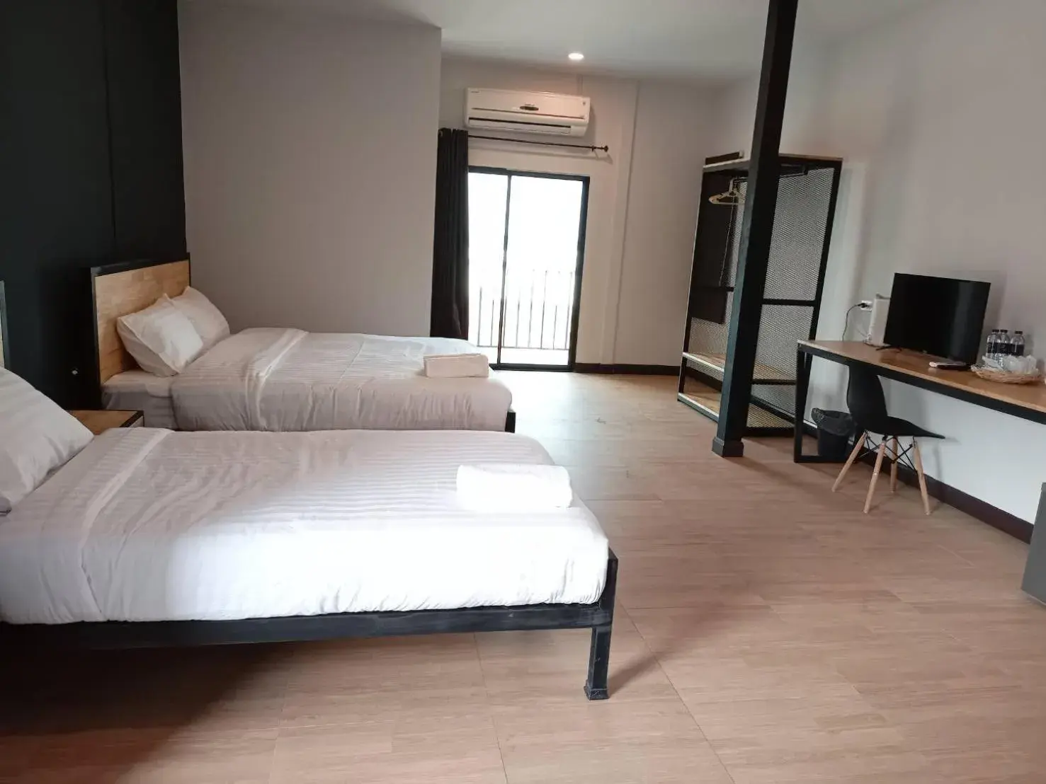 Deluxe Triple Room in Sinai Hotel Deluxe Triple Room in Sinai Hotel