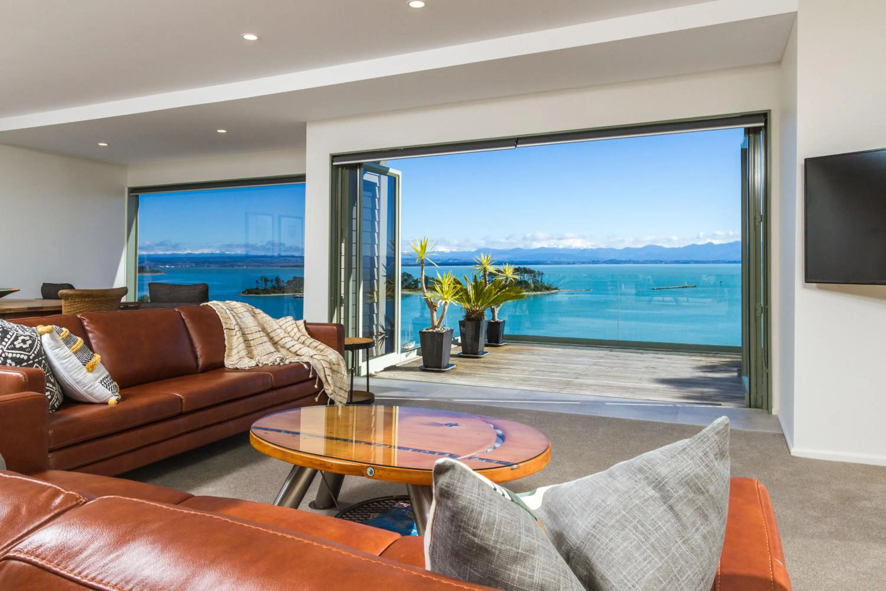 Living room in Harbour View - Three