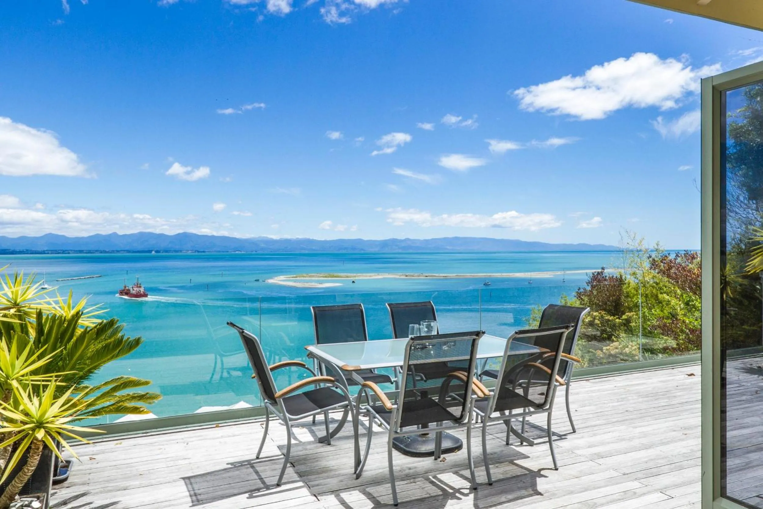 Sea view in Harbour View - Three