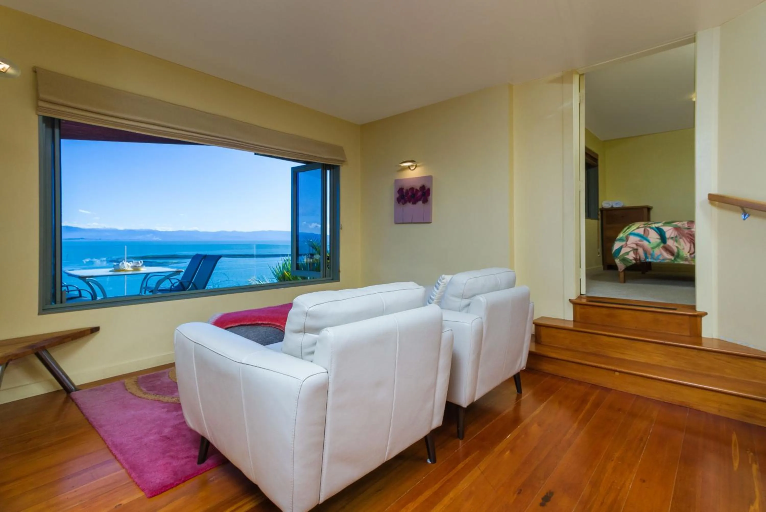 Seating area in Harbour View - Three