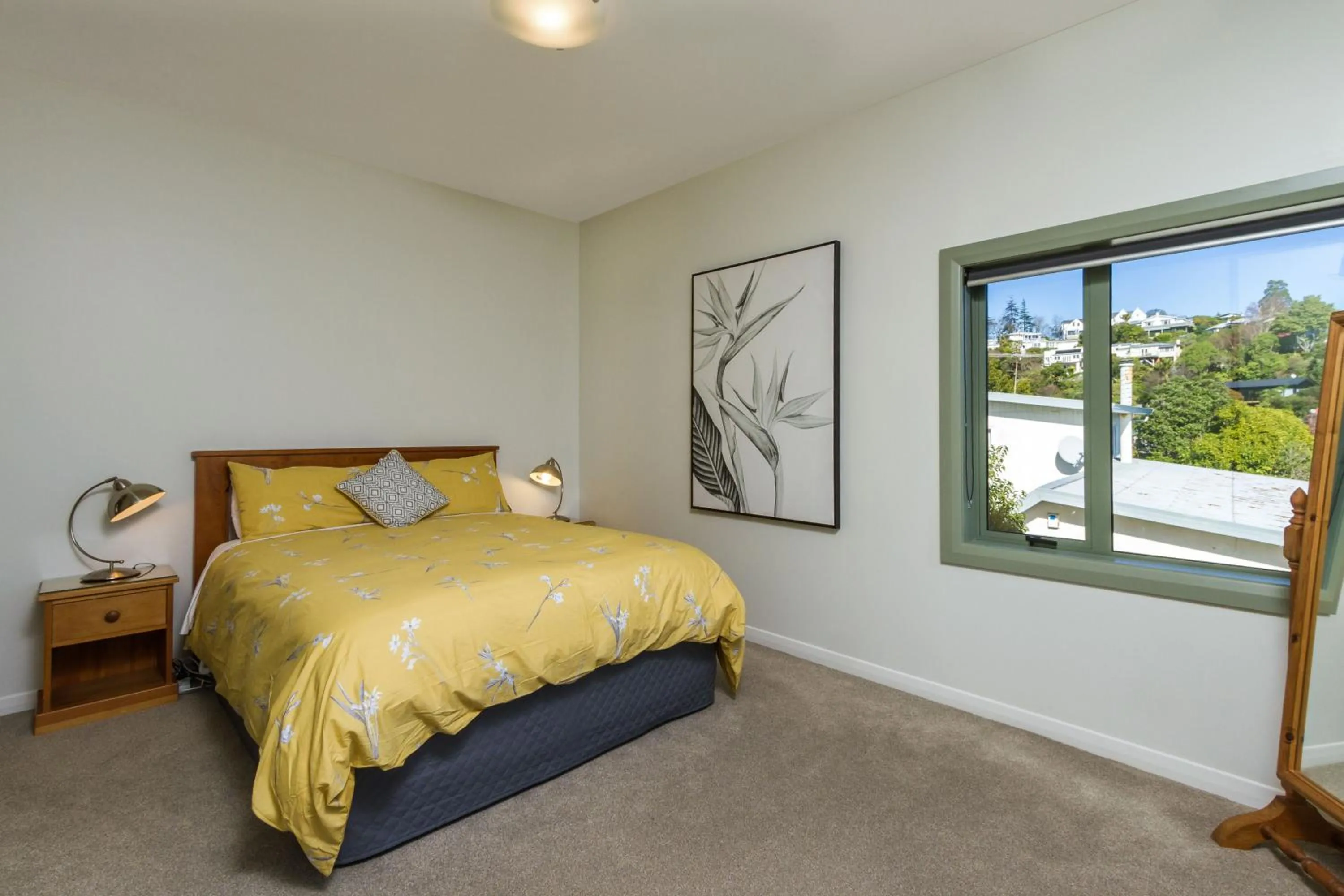 Bedroom, Bed in Harbour View - Three