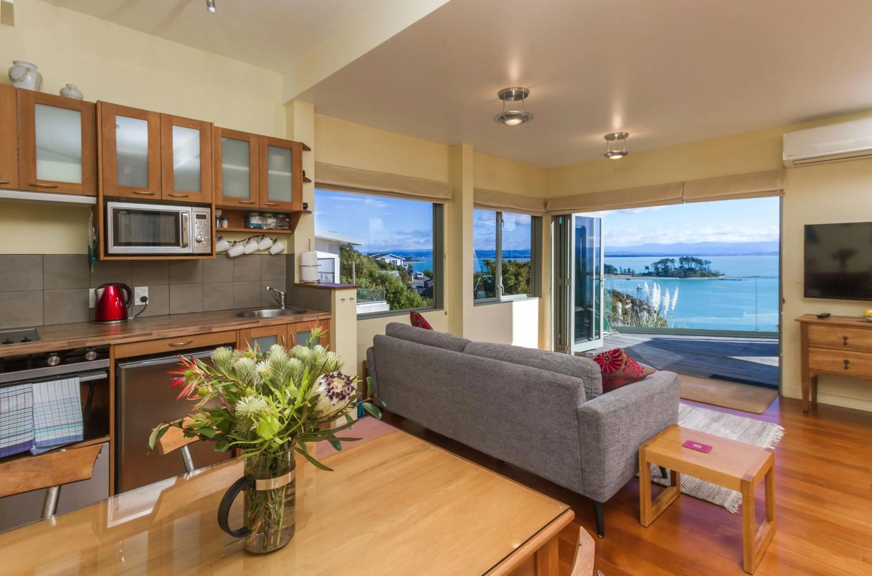 Kitchen or kitchenette in Harbour View - Three