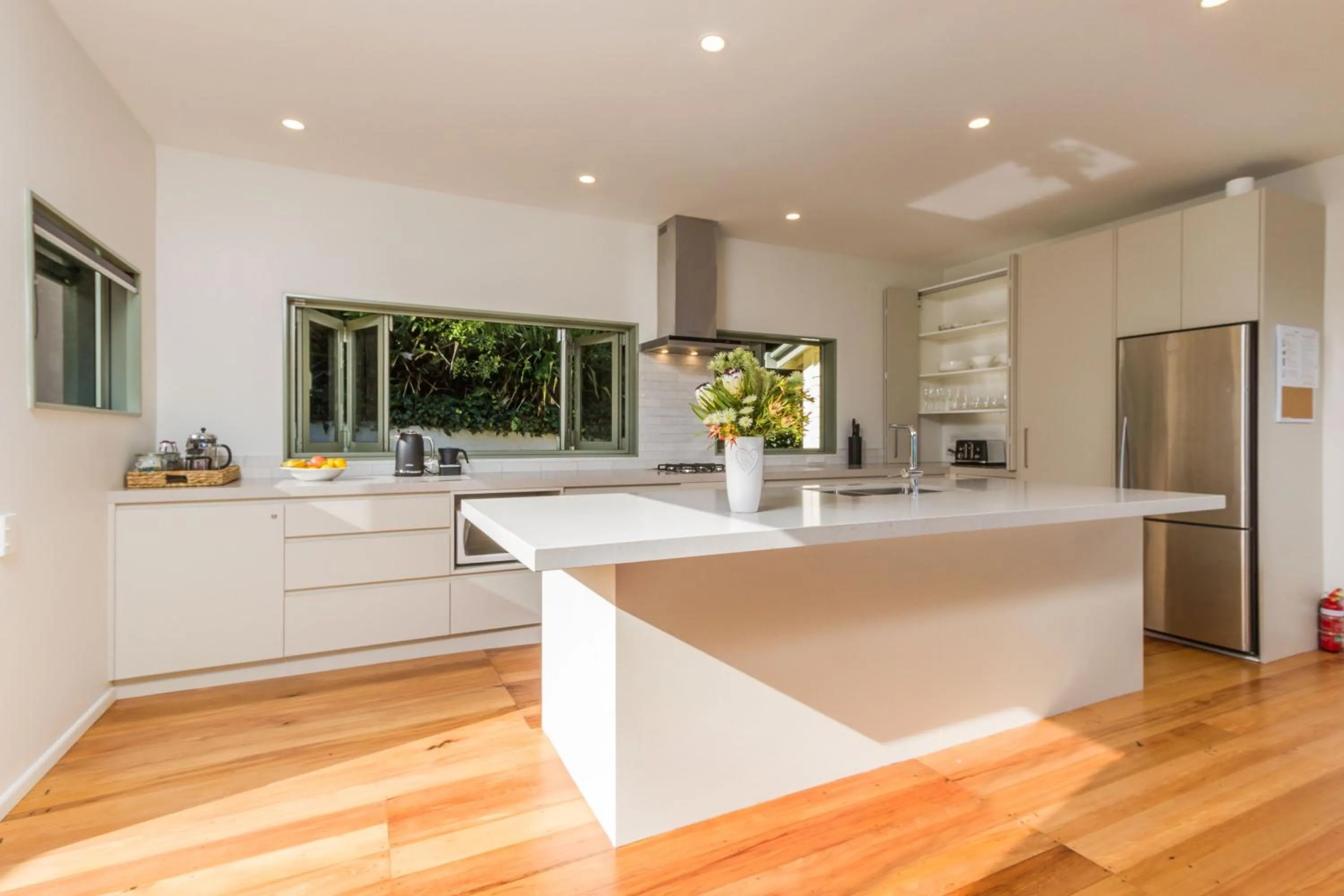 Kitchen or kitchenette in Harbour View - Three