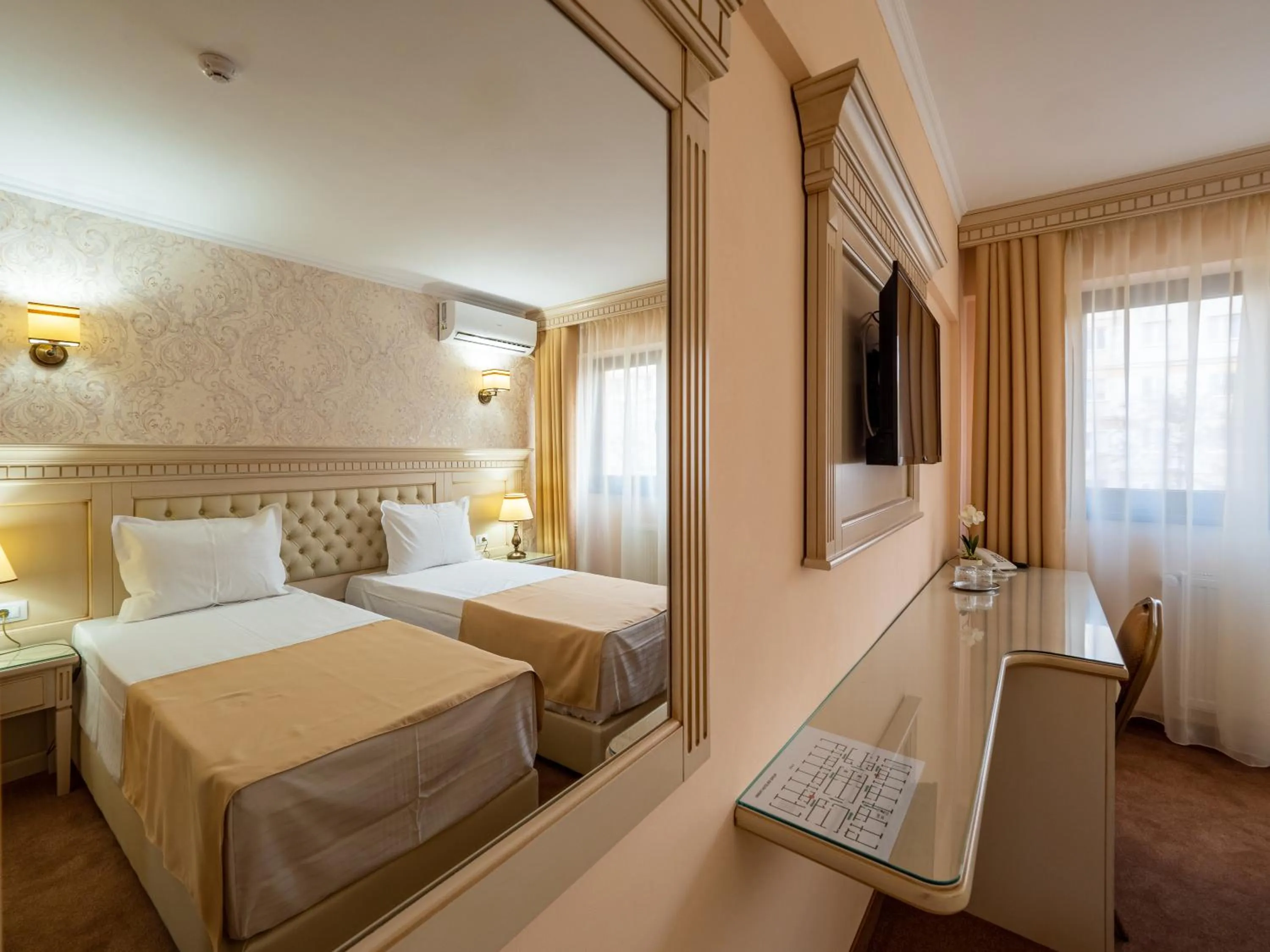 Bed in Hotel Orient Galati