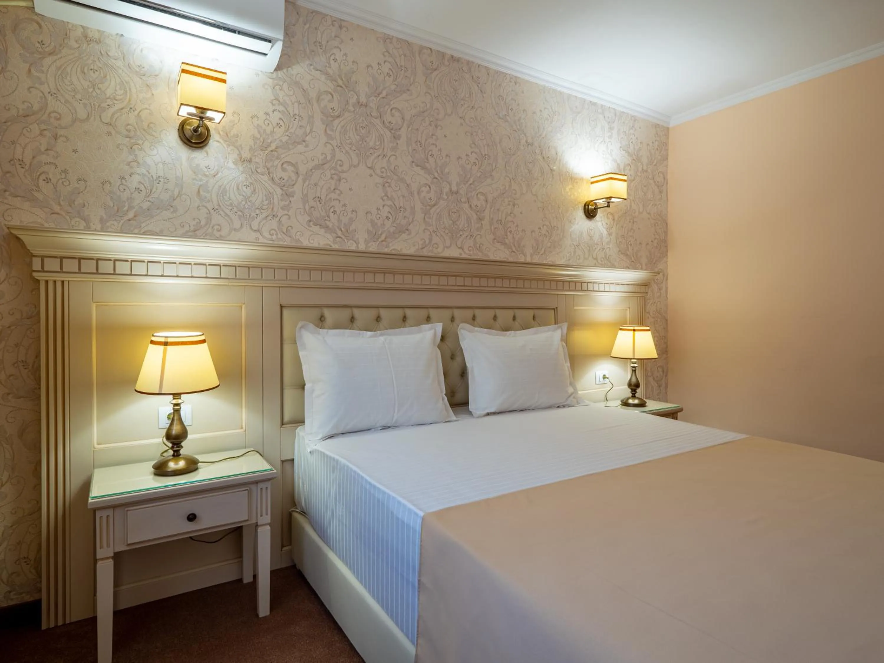 Bedroom, Bed in Hotel Orient Galati