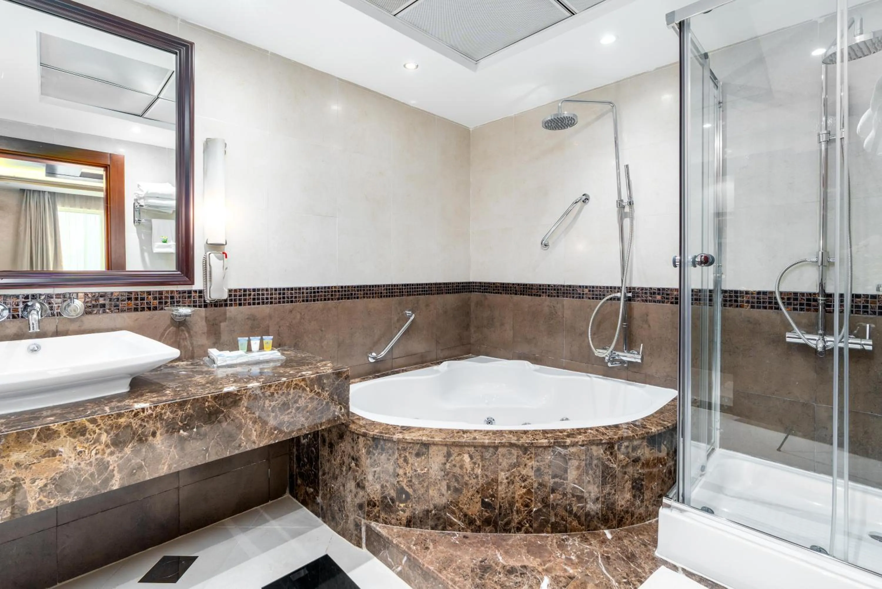 Bathroom in Samaya Hotel Deira