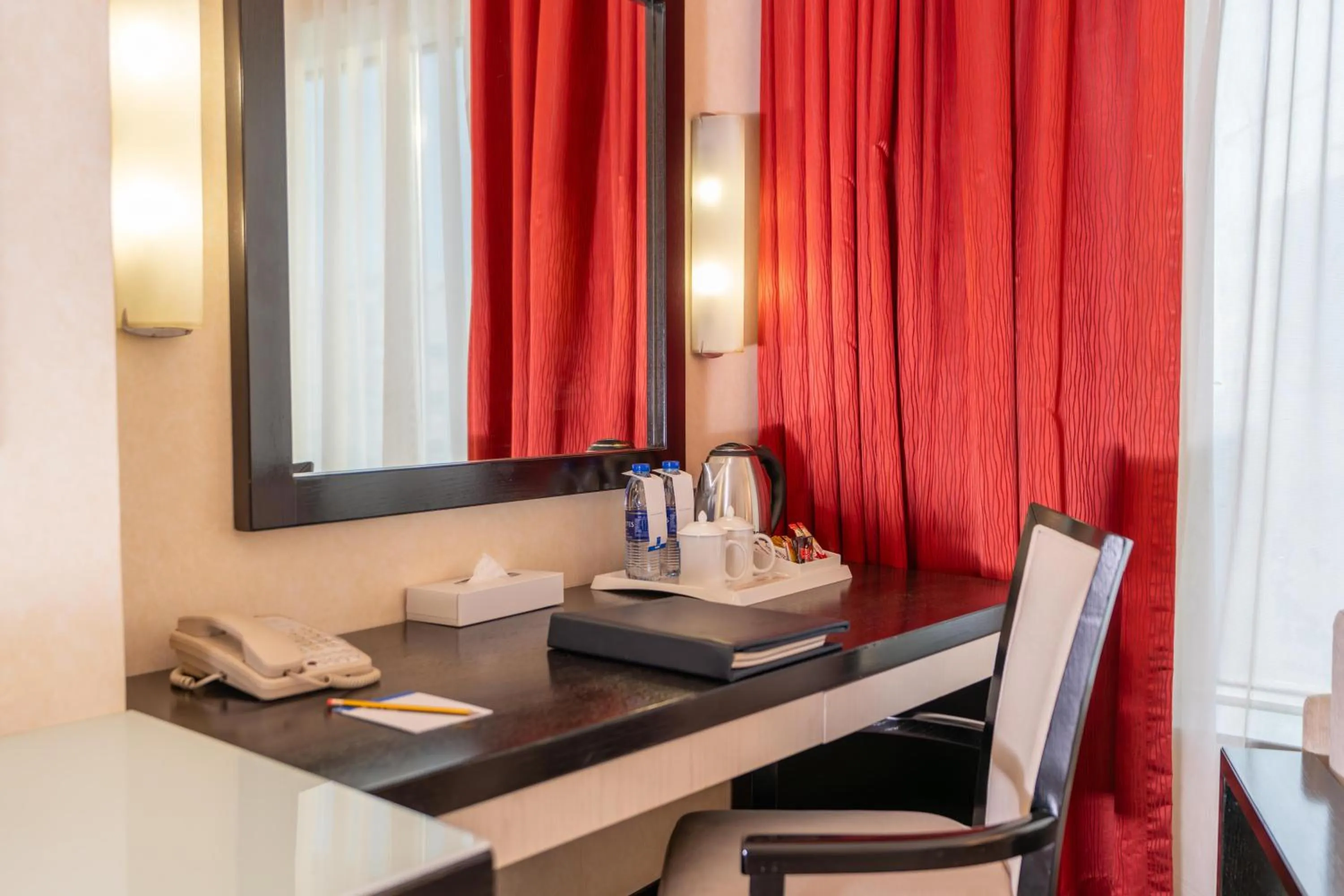 Bedroom in Samaya Hotel Deira