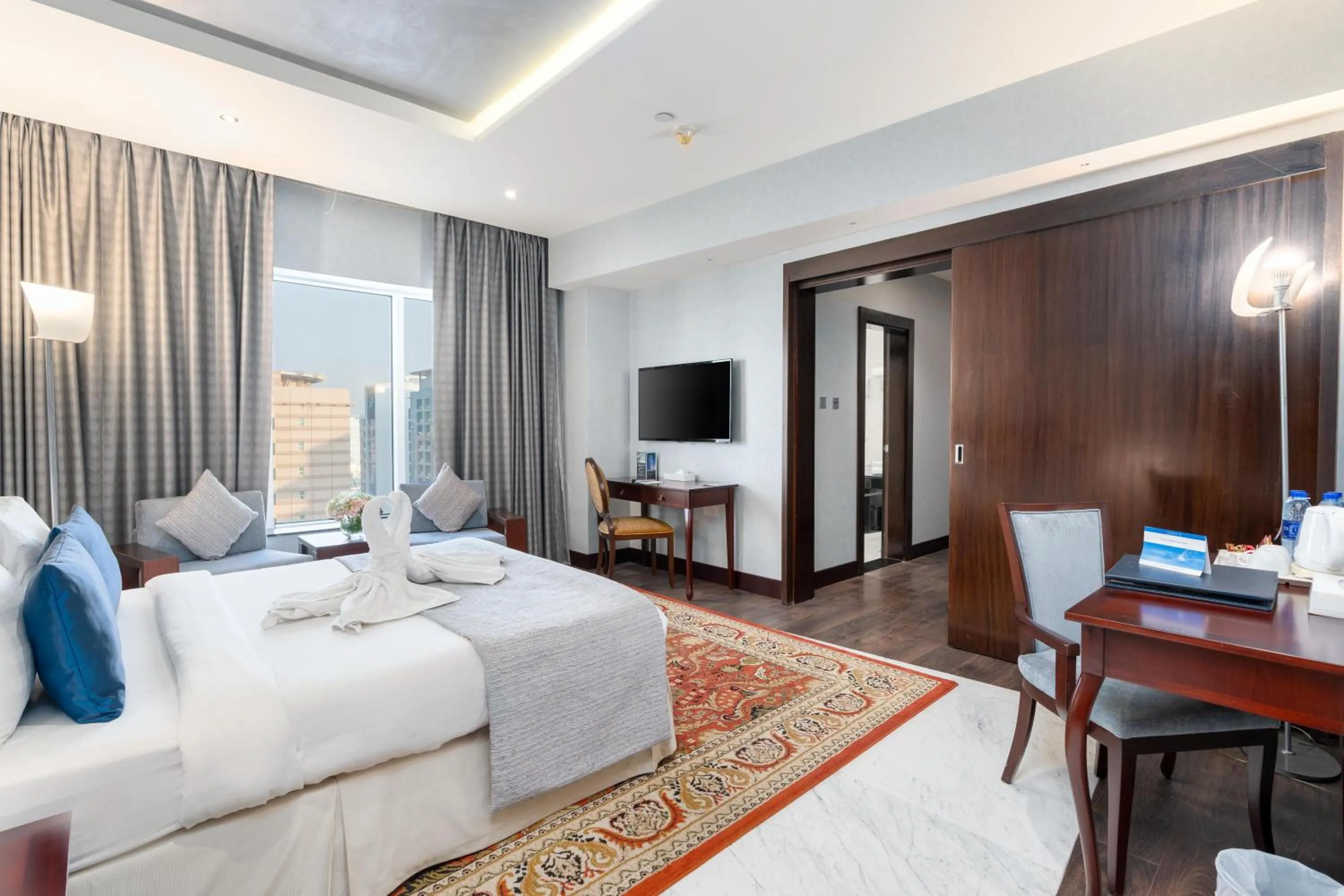 Bedroom, Bed in Samaya Hotel Deira