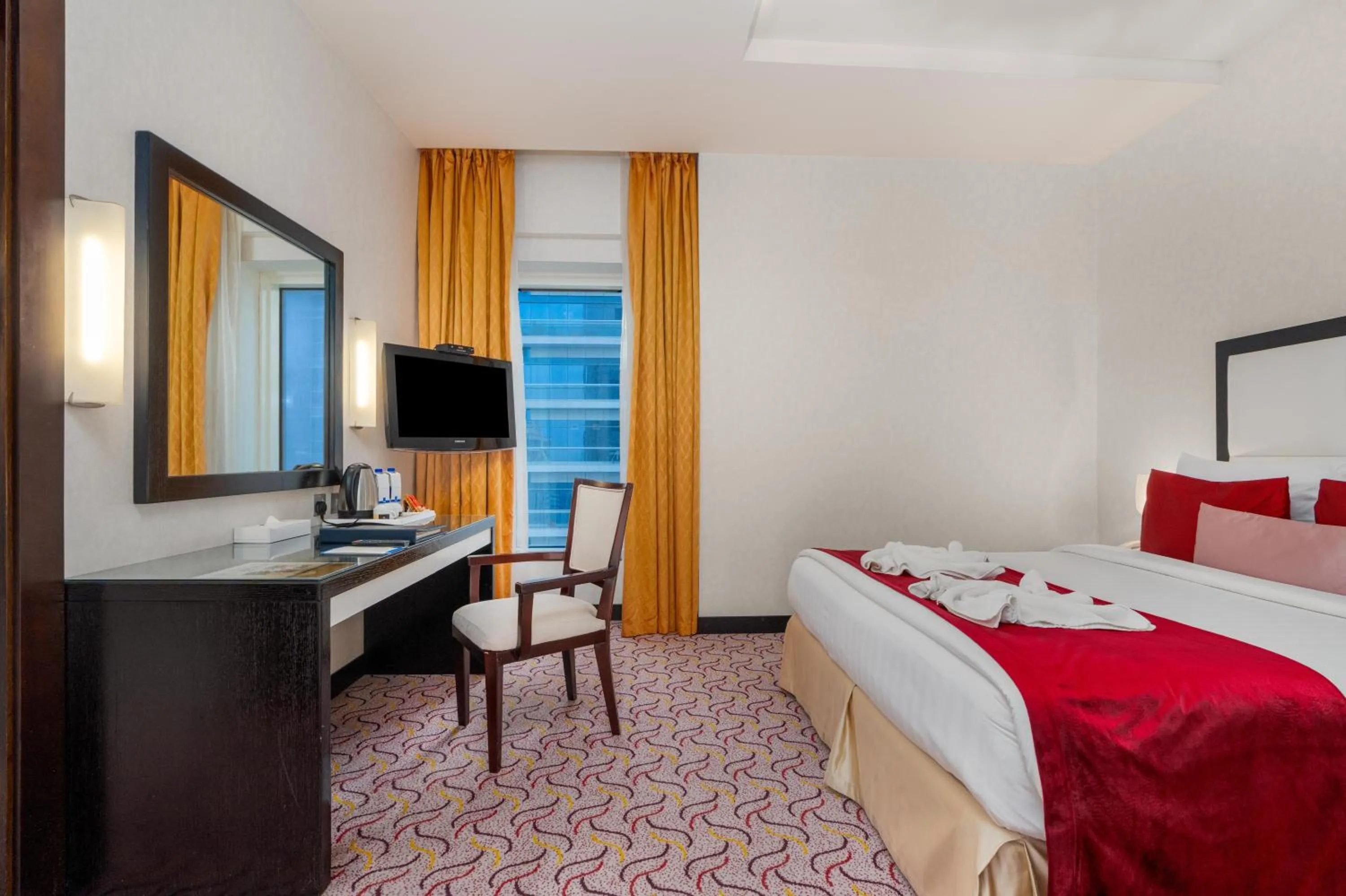 Bedroom, Bed in Samaya Hotel Deira