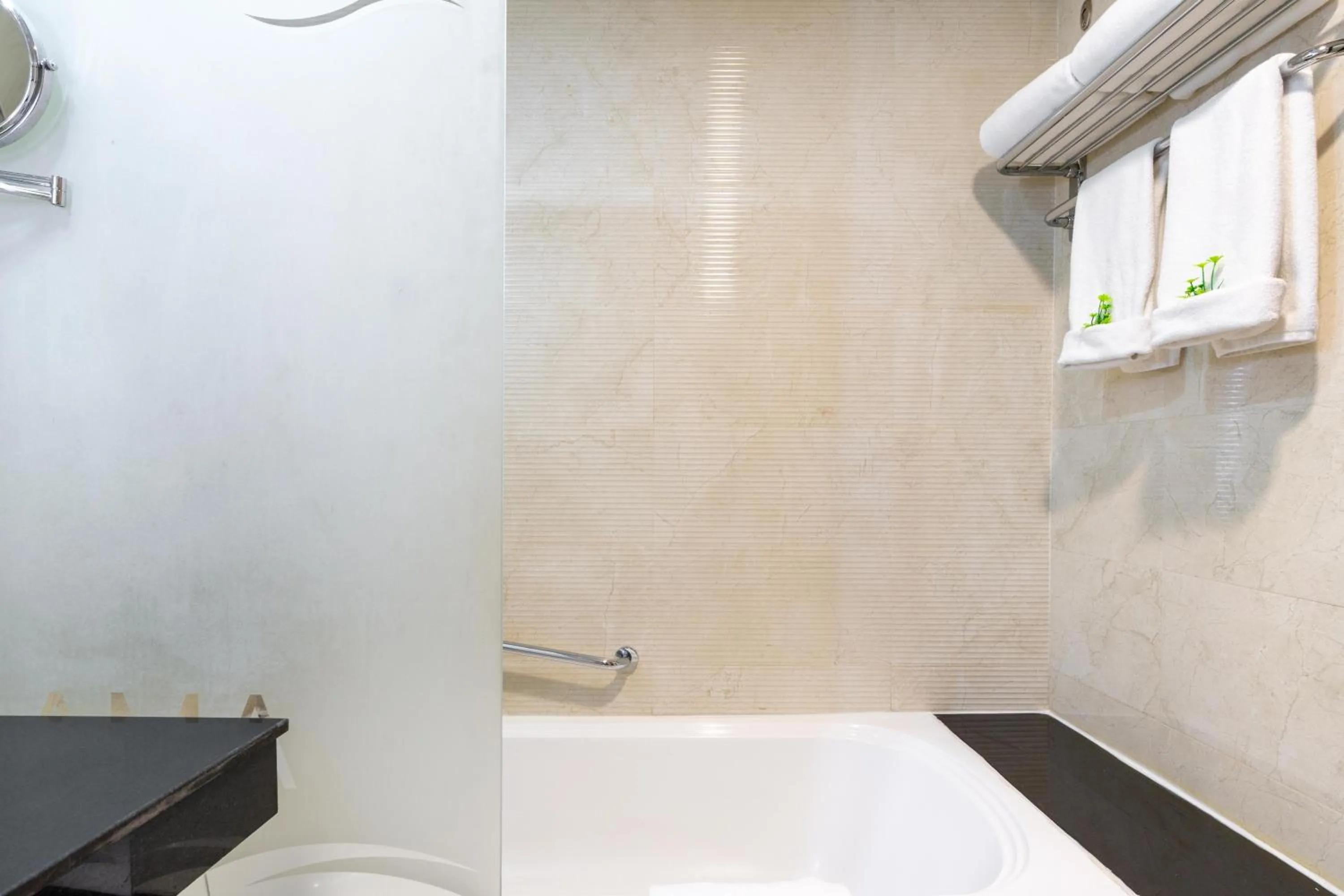 Bathroom in Samaya Hotel Deira