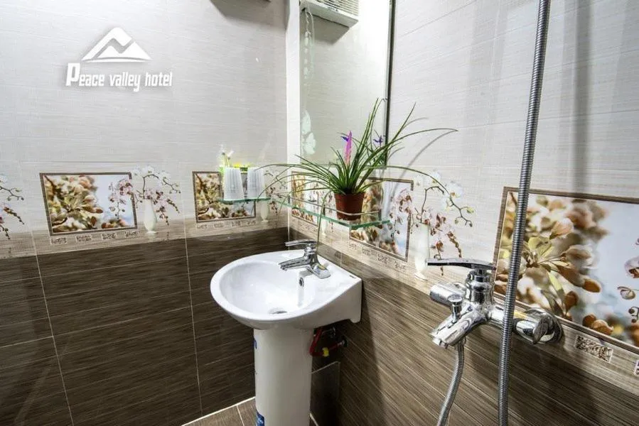 Bathroom in SaPa Peace Valley hotel