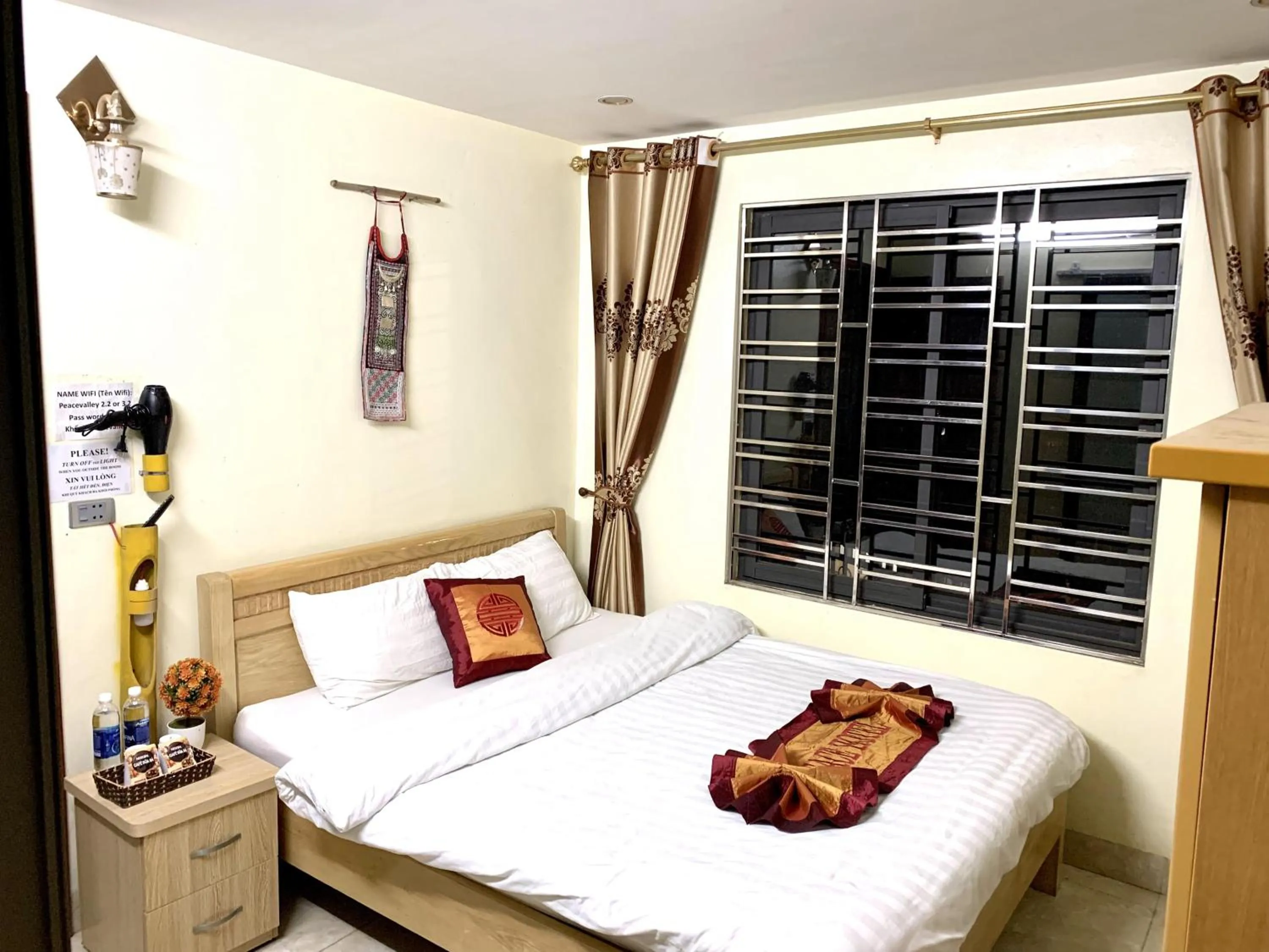 Bed in SaPa Peace Valley hotel