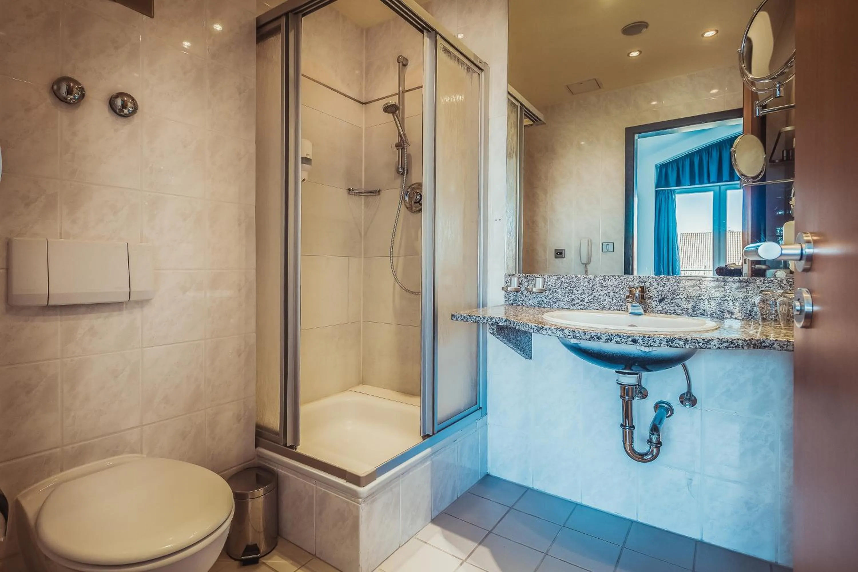 Shower in Landhotel Lewitz Mühle