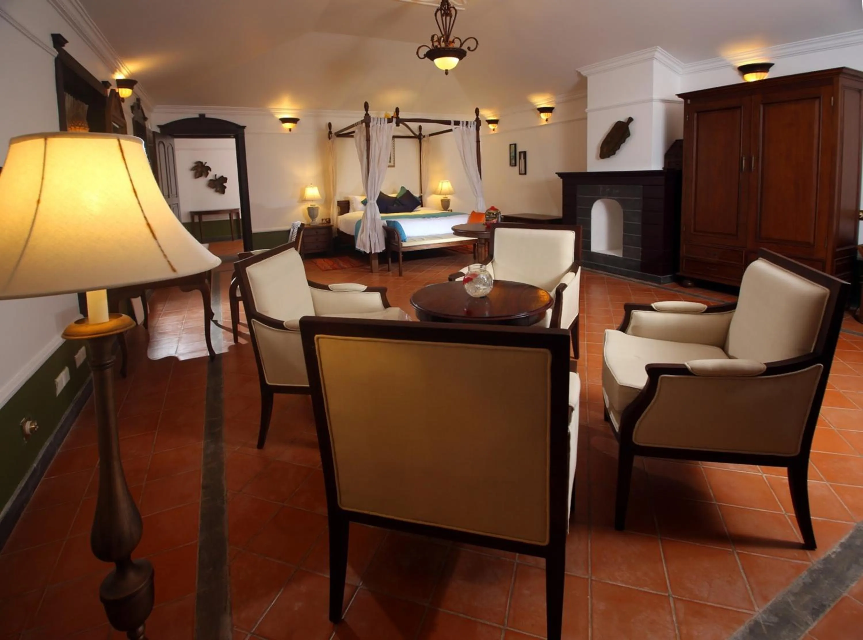 Photo of the whole room in Parisons Plantation Experiences by Abad