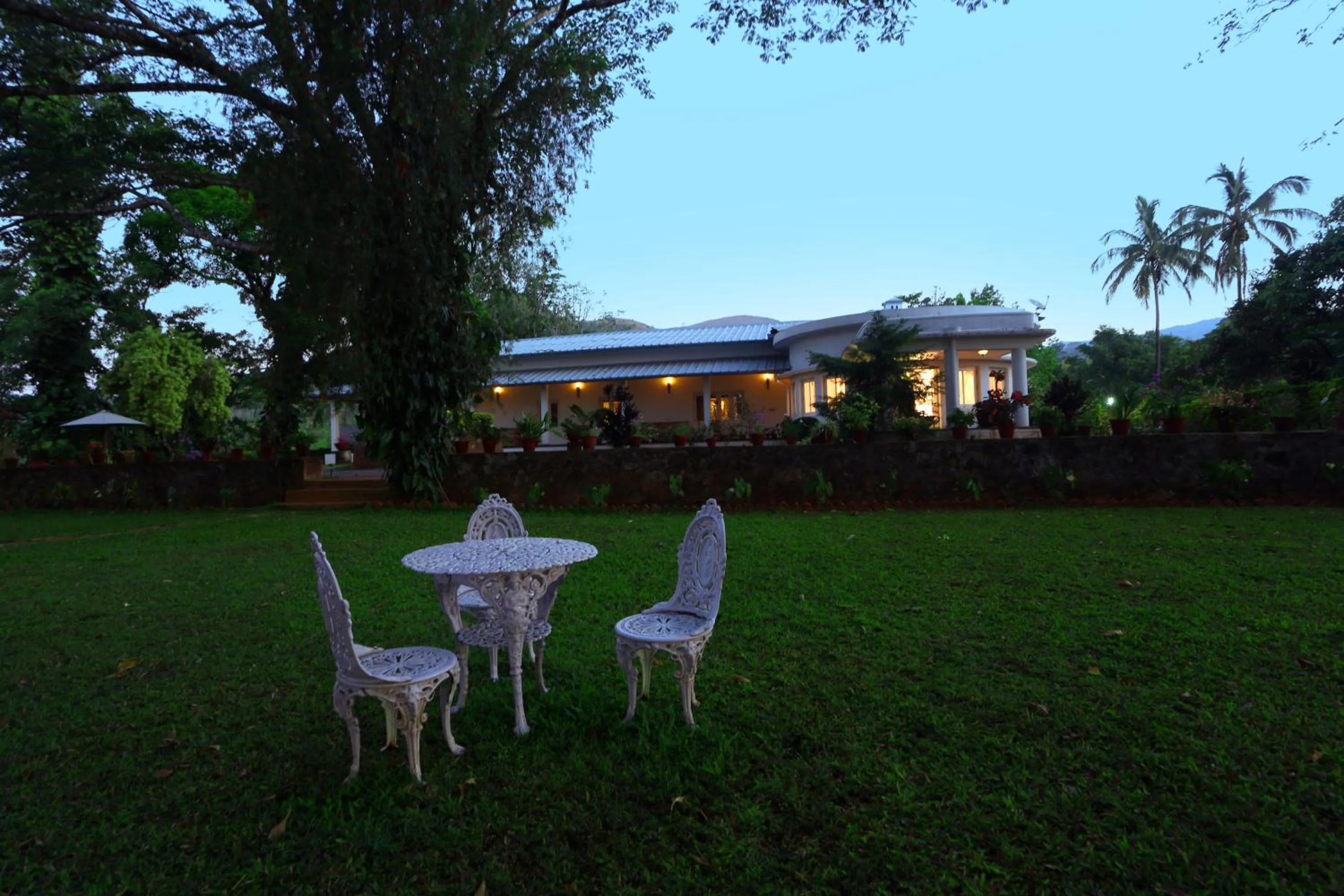 Garden in Parisons Plantation Experiences by Abad