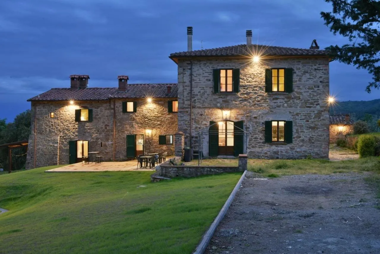 Property building in Agriturismo I Poggilunghi