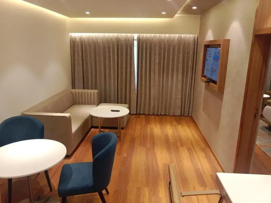 Guests in The Central Park Hotel Guests in The Central Park Hotel