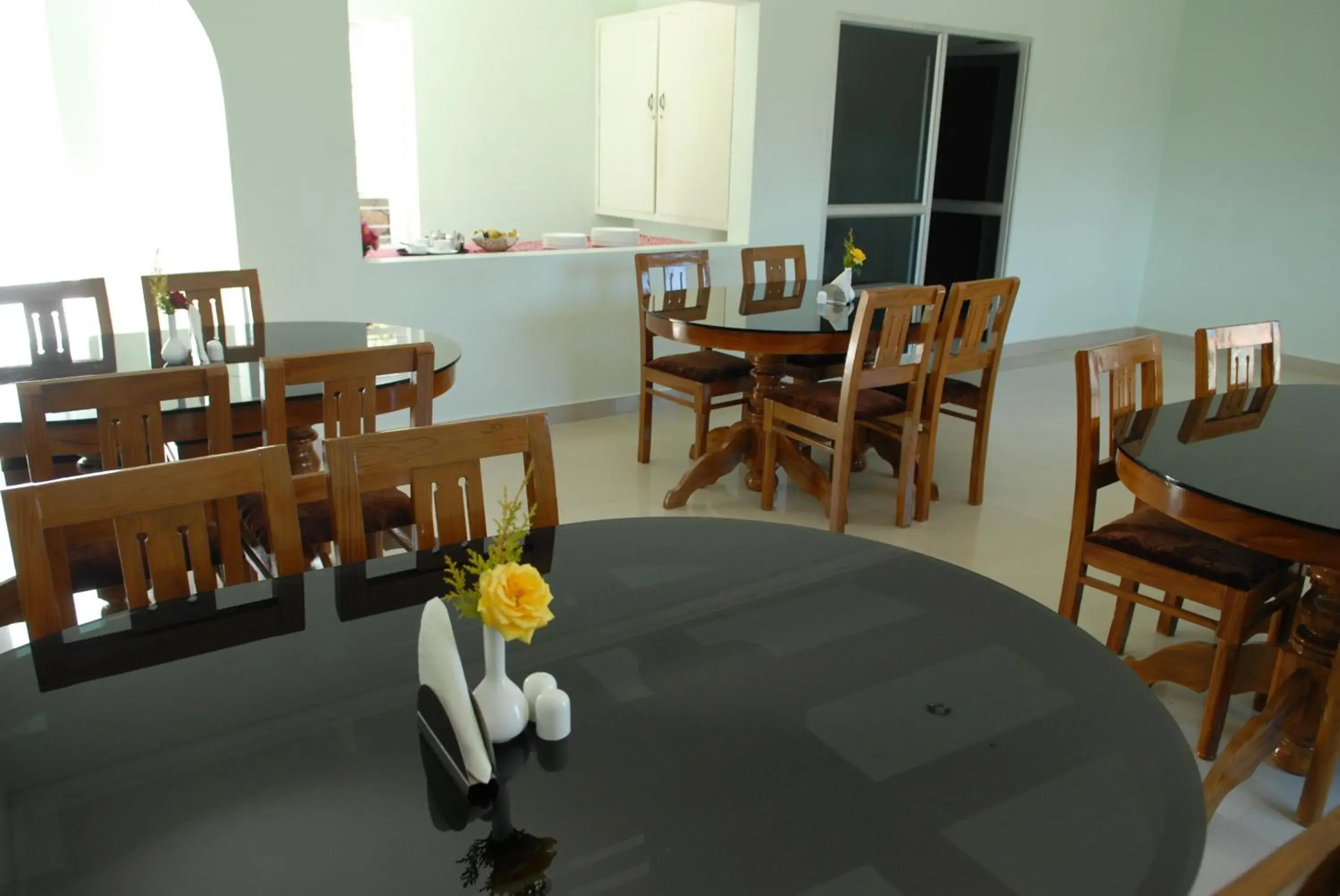 Restaurant/places to eat in Holiday Heaven Munnar Restaurant/places to eat in Holiday Heaven Munnar