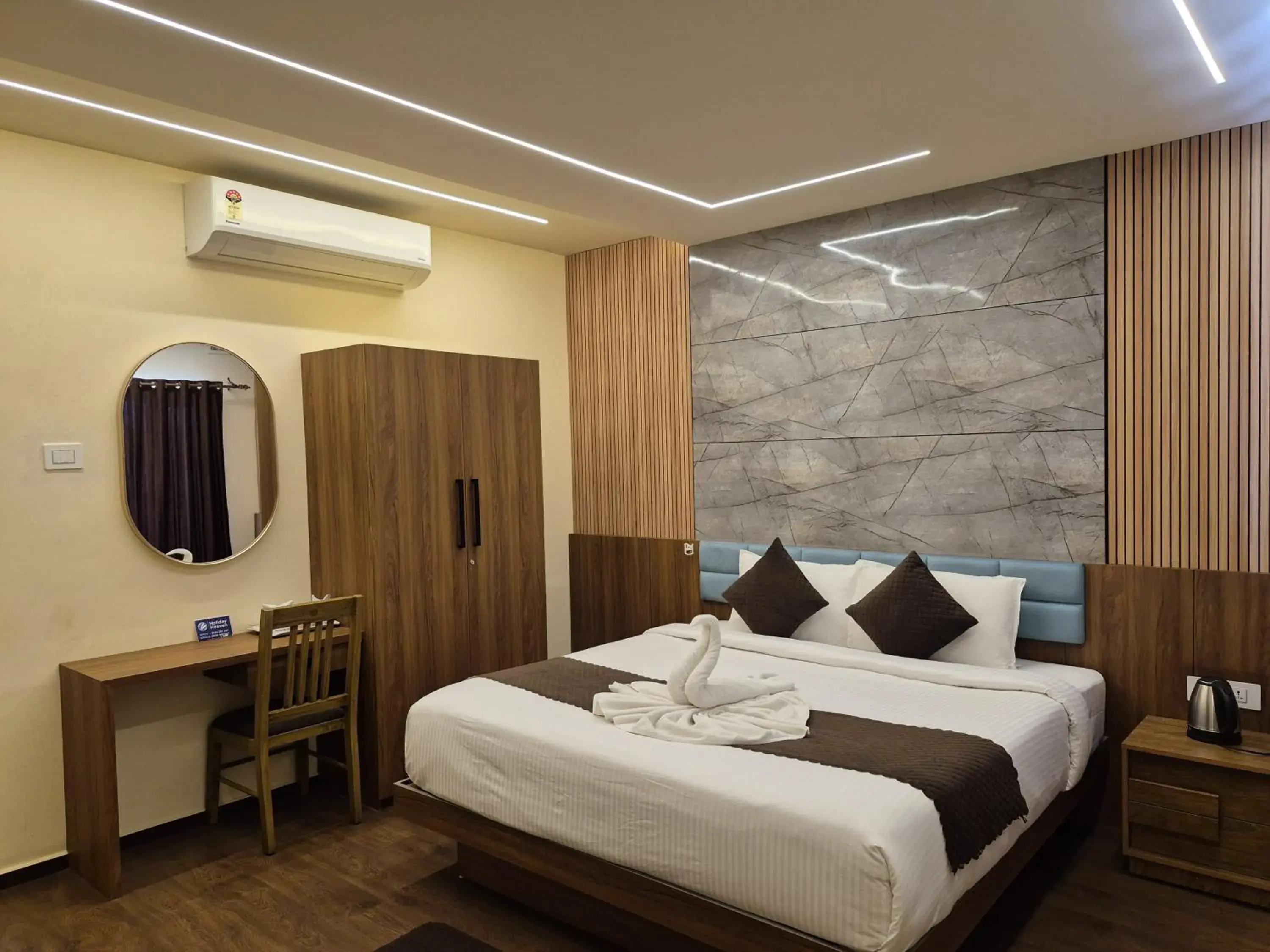 Photo of the whole room, Bed in Holiday Heaven Munnar Photo of the whole room, Bed in Holiday Heaven Munnar