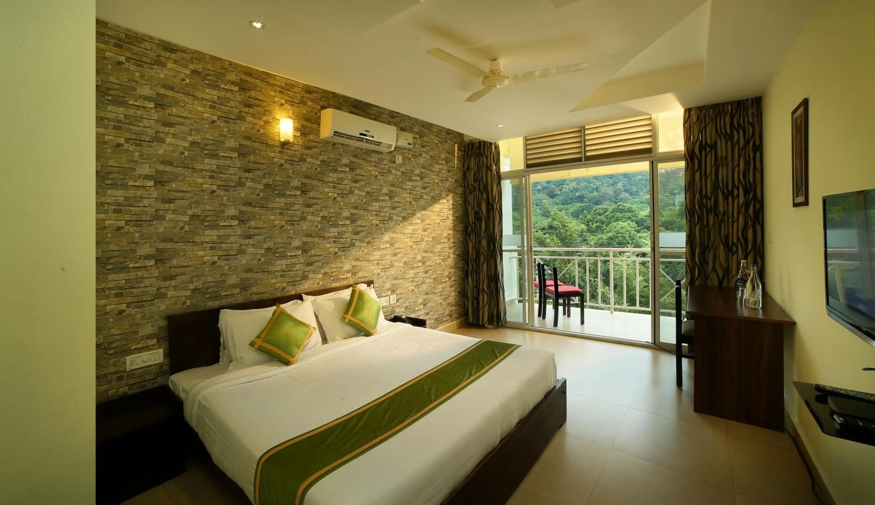 Bedroom, Bed in Rivulet Resort