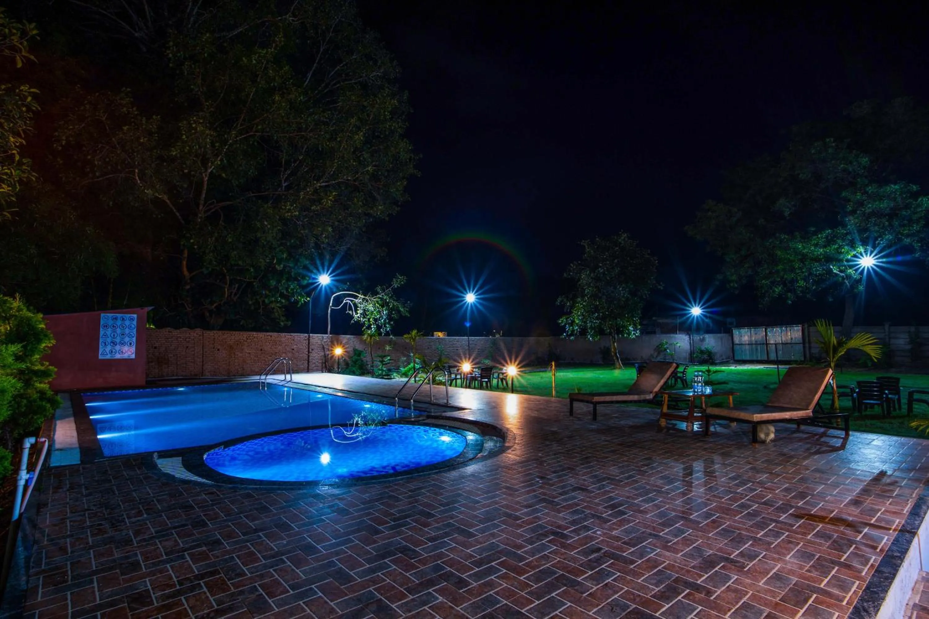 Swimming pool in Hotel Jungle Palace Resort