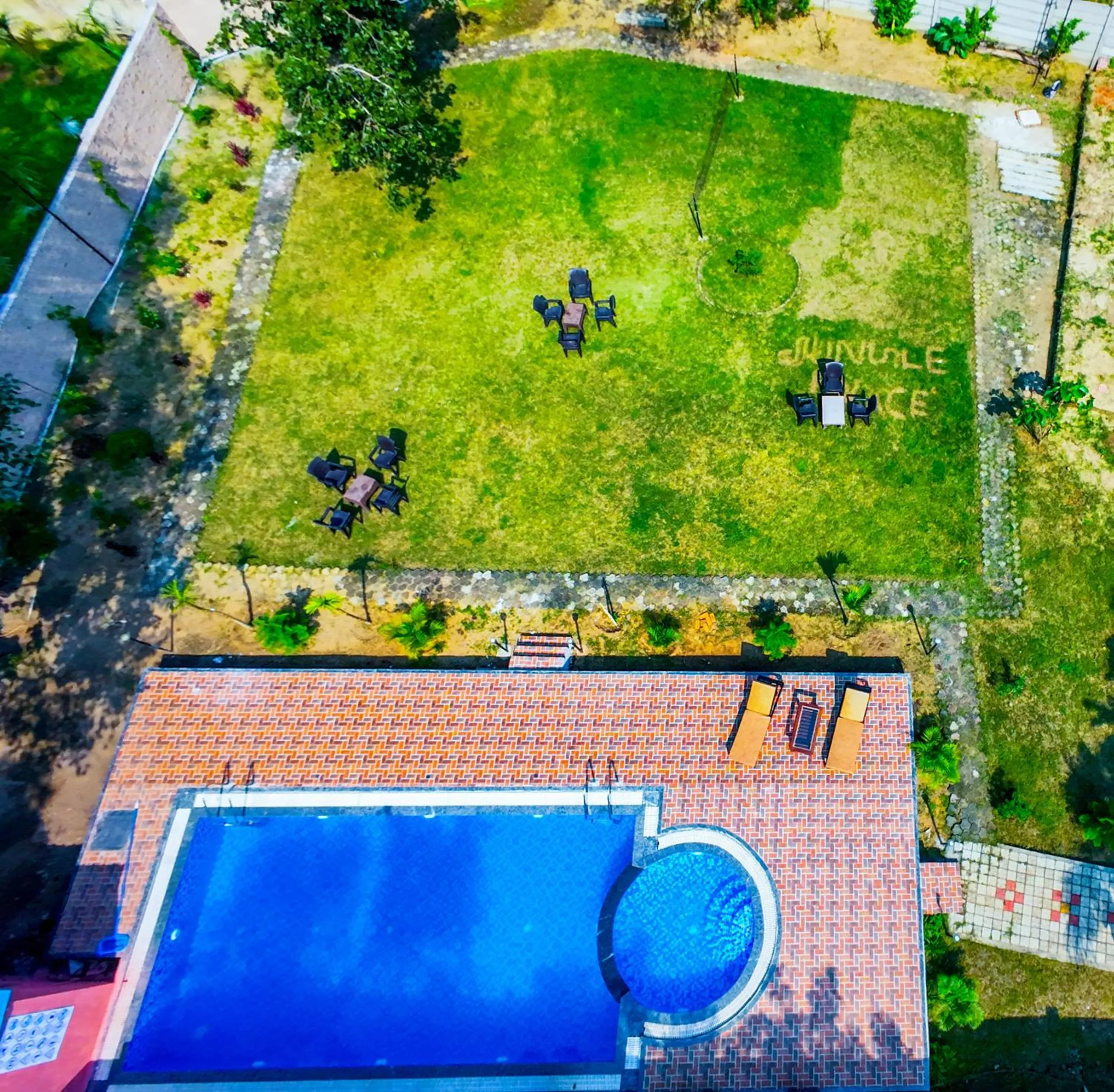 Swimming pool in Hotel Jungle Palace Resort