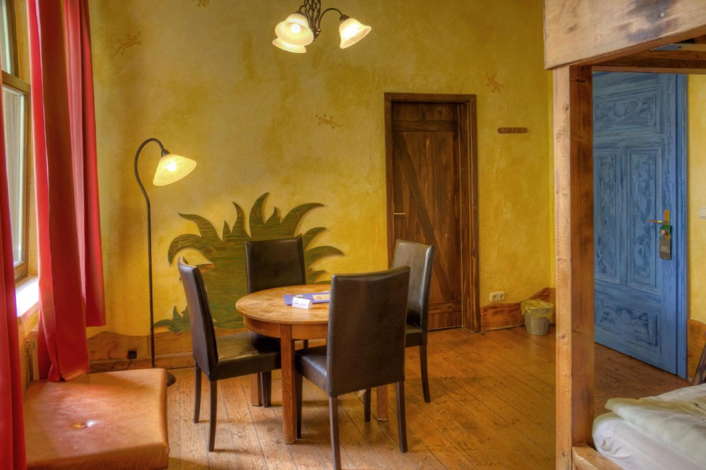 Dining area in Gästehaus Mezcalero