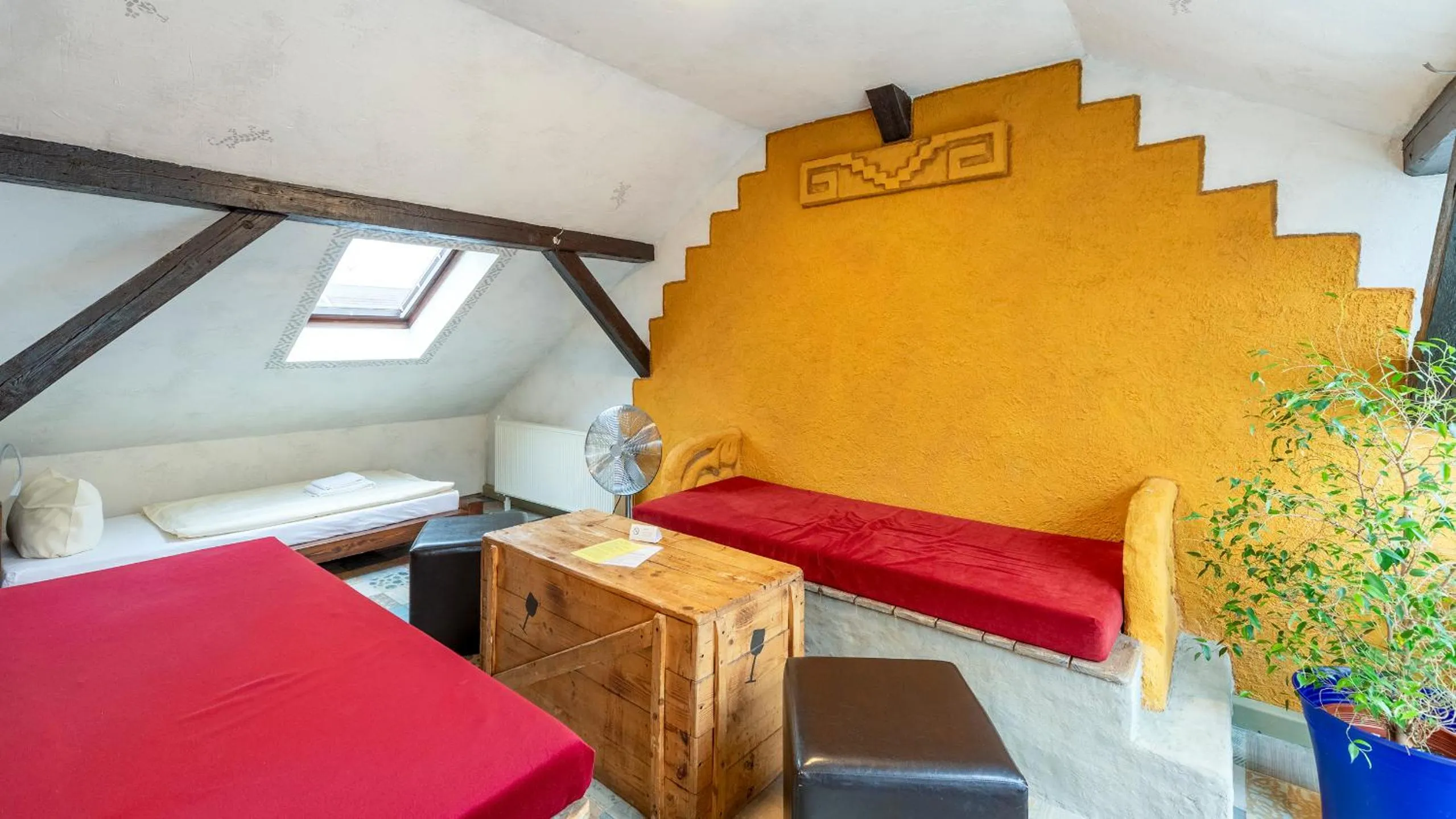 Photo of the whole room, Bed in Gästehaus Mezcalero