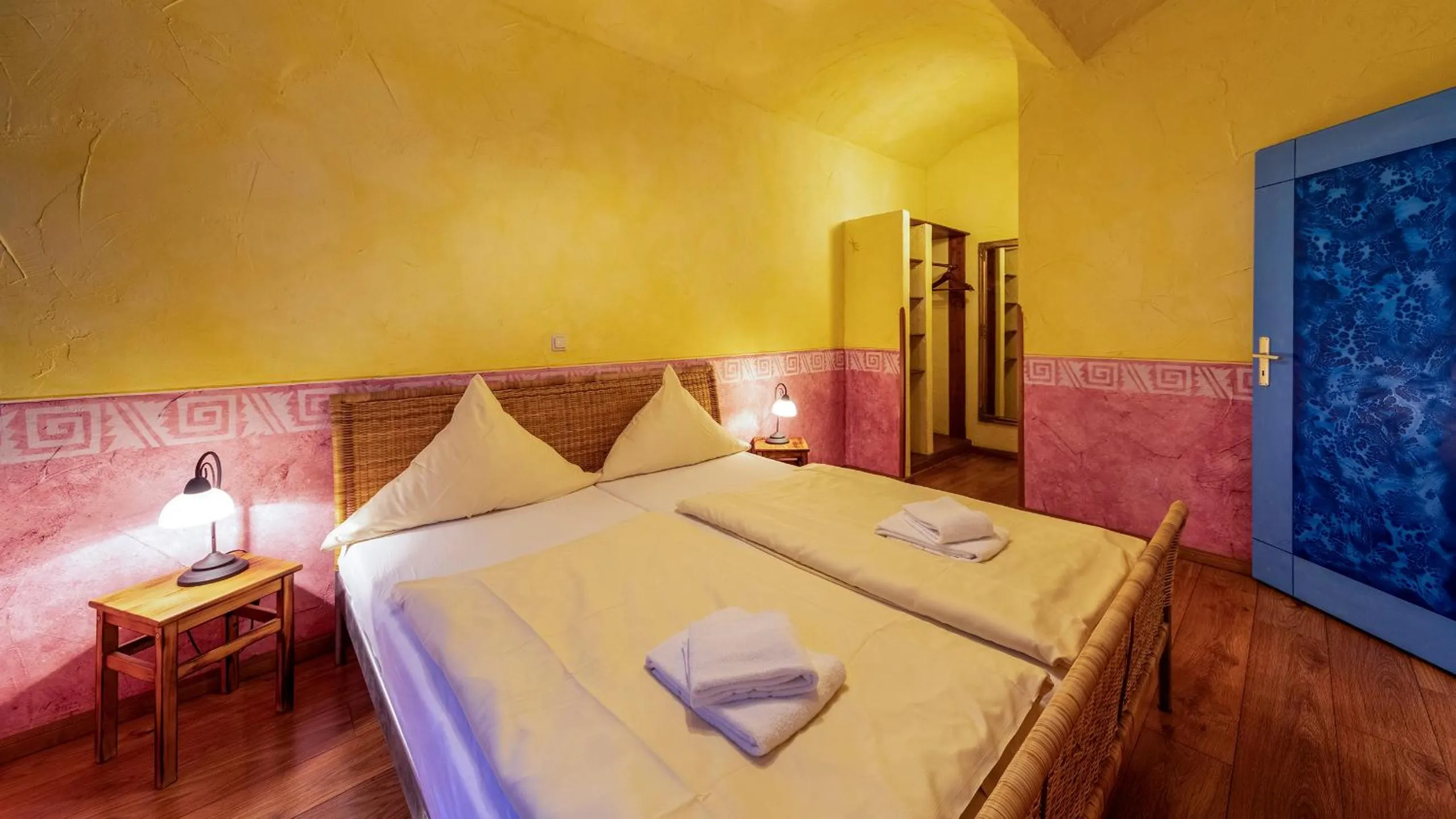 Photo of the whole room, Bed in Gästehaus Mezcalero