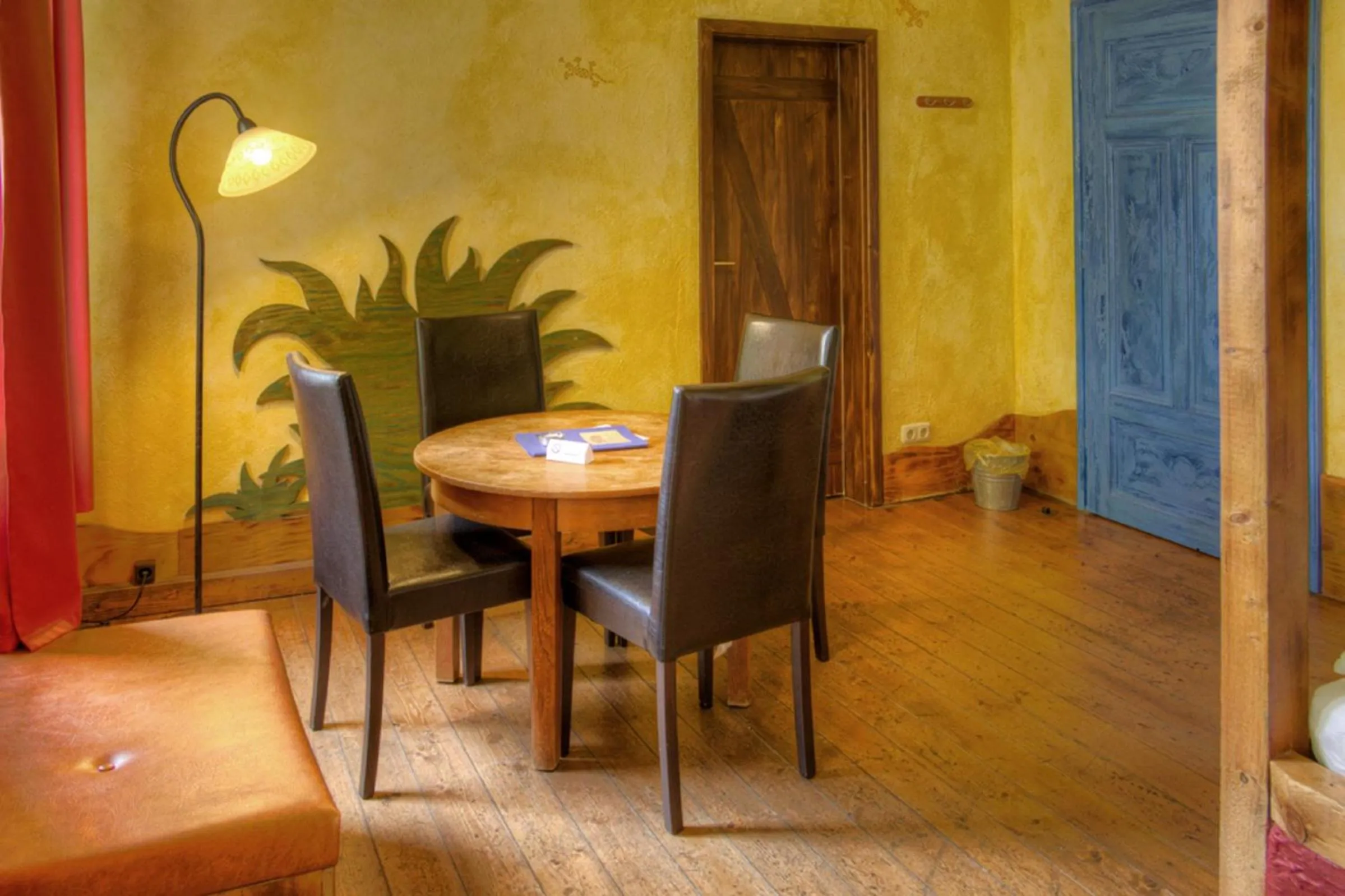 Dining area in Gästehaus Mezcalero