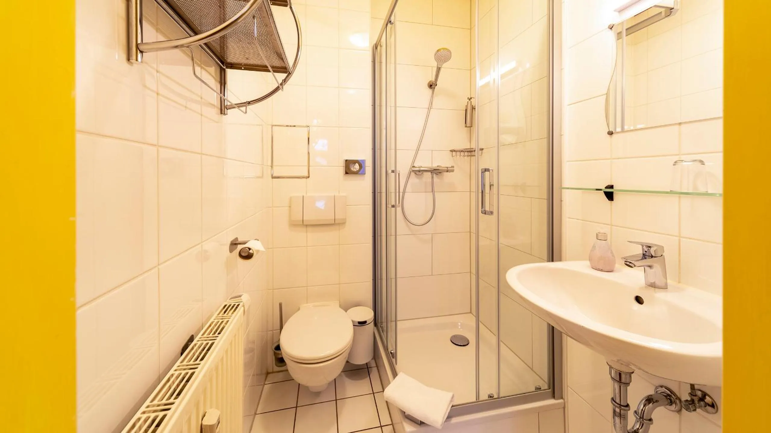 Shower in Gästehaus Mezcalero