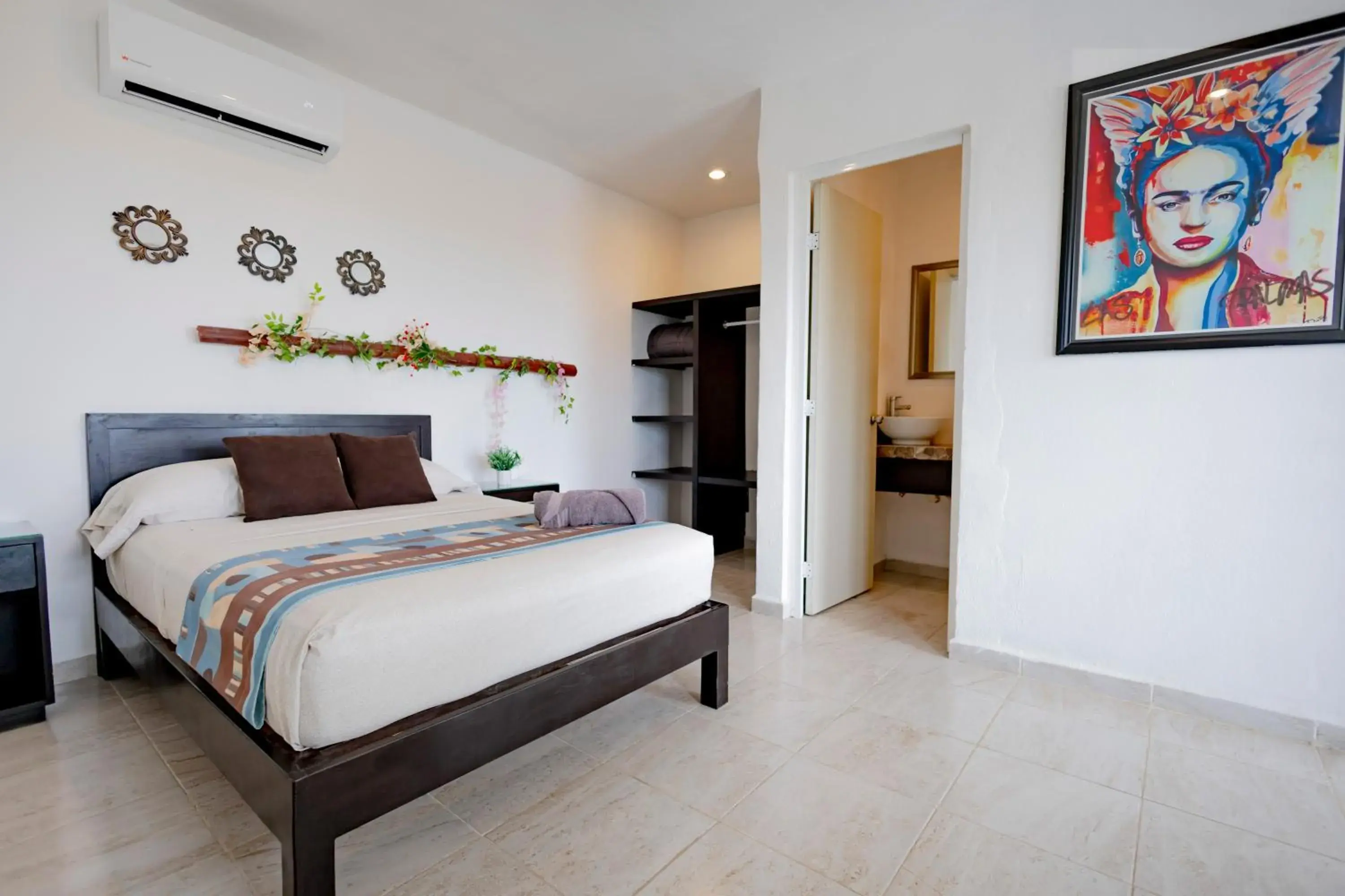Double Room in Puerto Morelos Hotel Las Palmas - Near the beach Double Room in Puerto Morelos Hotel Las Palmas - Near the beach